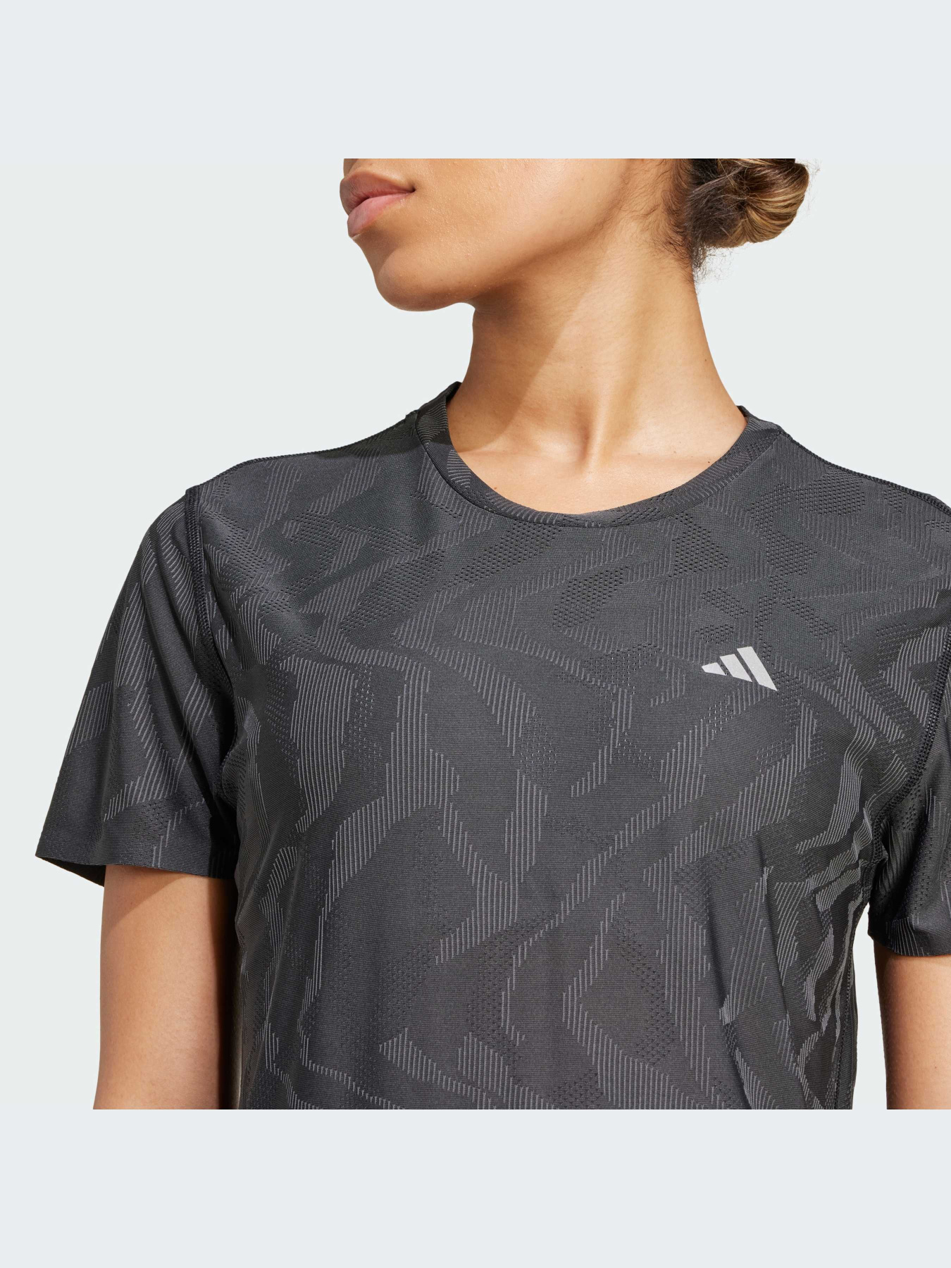 Футболки и поло Adidas модель IT3447 Футболки и поло Adidas модель IT3447 Фото