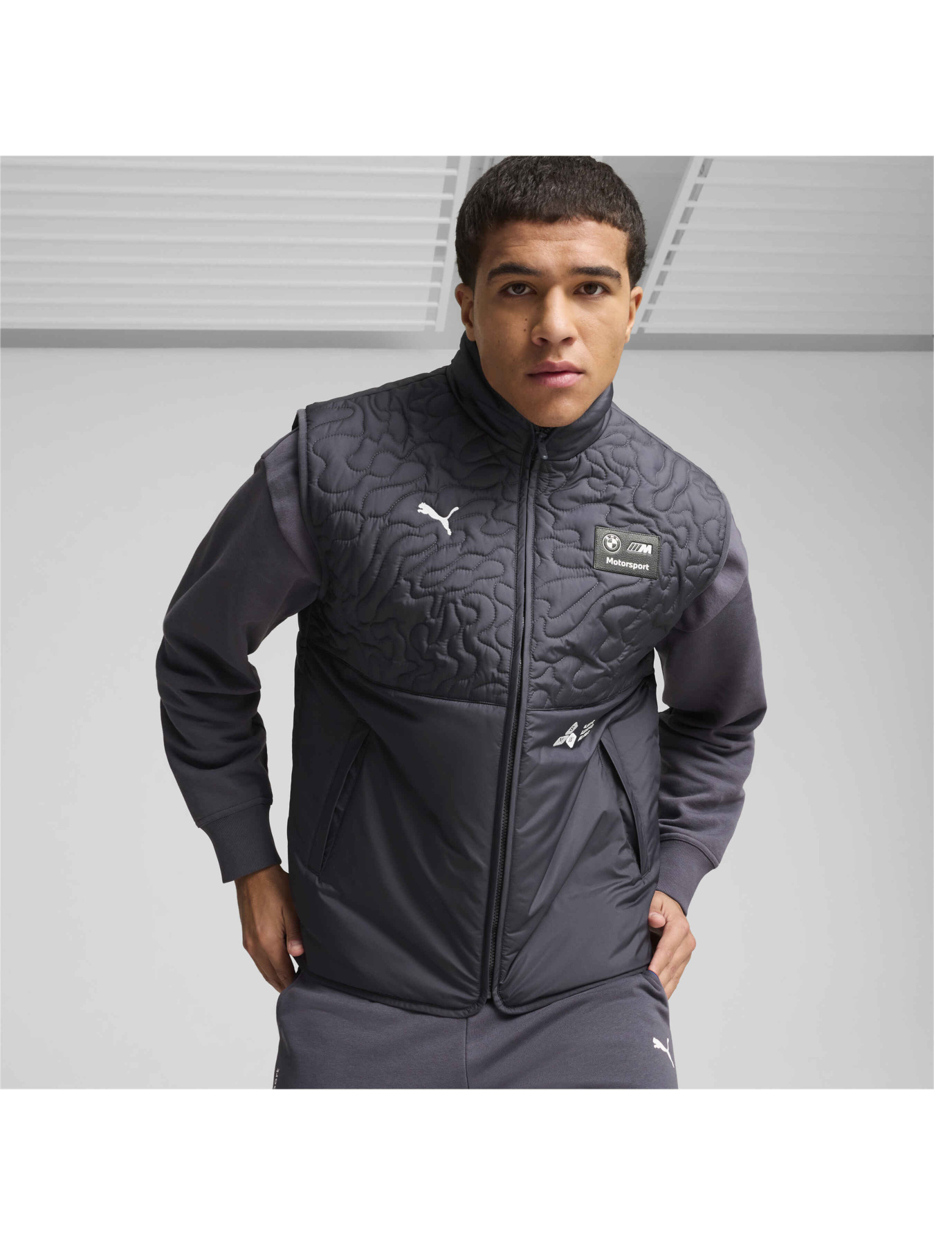 Куртки и дубленки PUMA Bmw Mms Statement Vest модель 627287 Фото