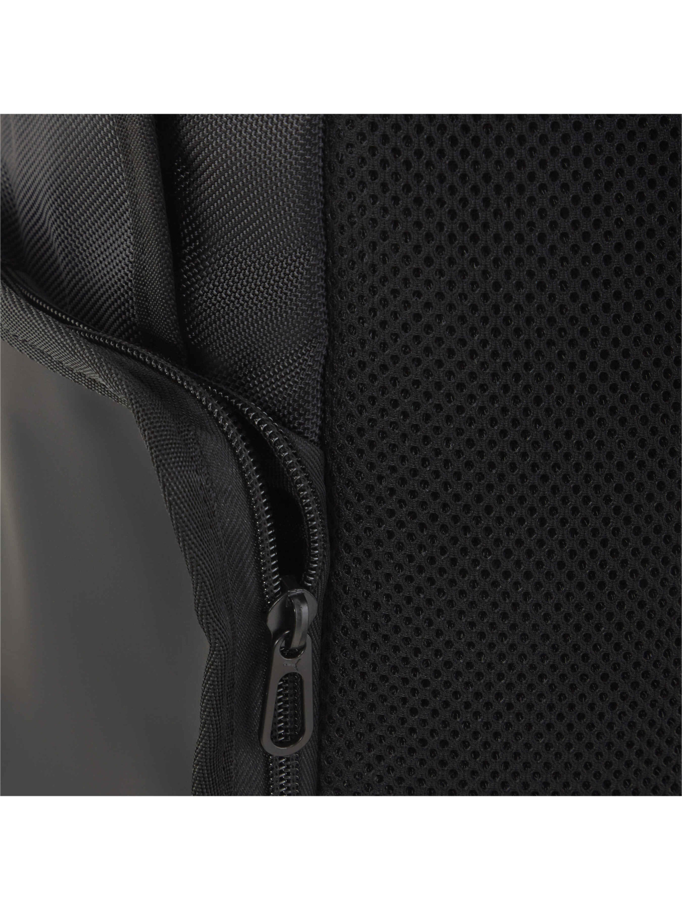 Рюкзаки PUMA Ferrari Style Backpack модель 090667 Рюкзаки PUMA Ferrari Style Backpack модель 090667 Фото