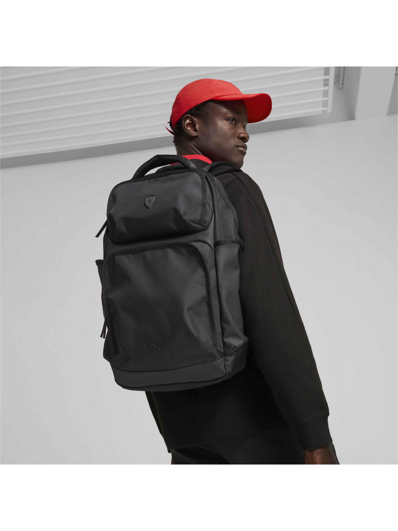 Рюкзаки PUMA Ferrari Style Backpack модель 090667 Рюкзаки PUMA Ferrari Style Backpack модель 090667 Фото
