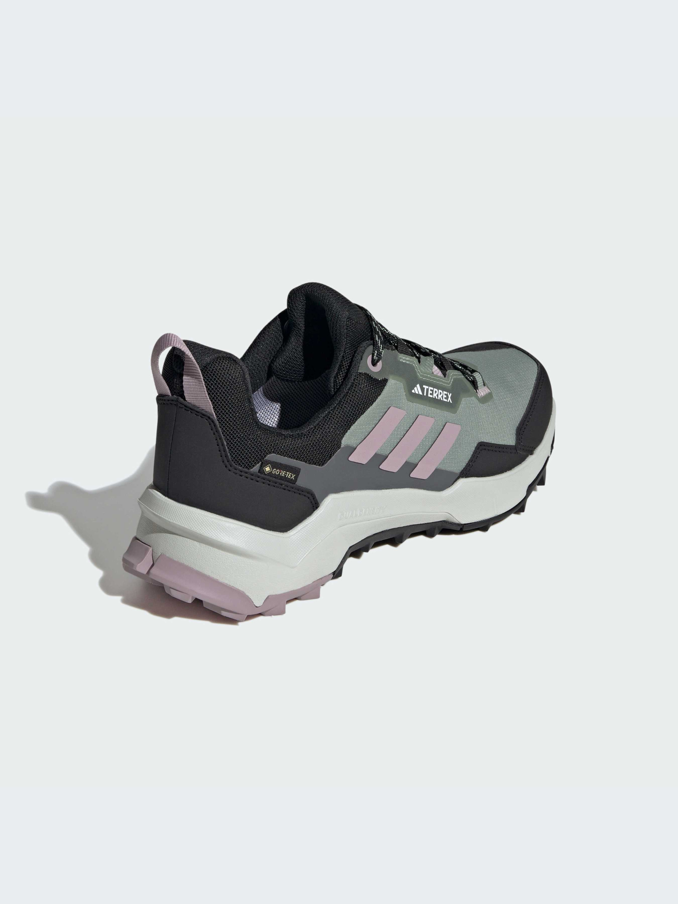 Кросівки Adidas Terrex модель IE2576 Кросівки Adidas Terrex модель IE2576 Фото