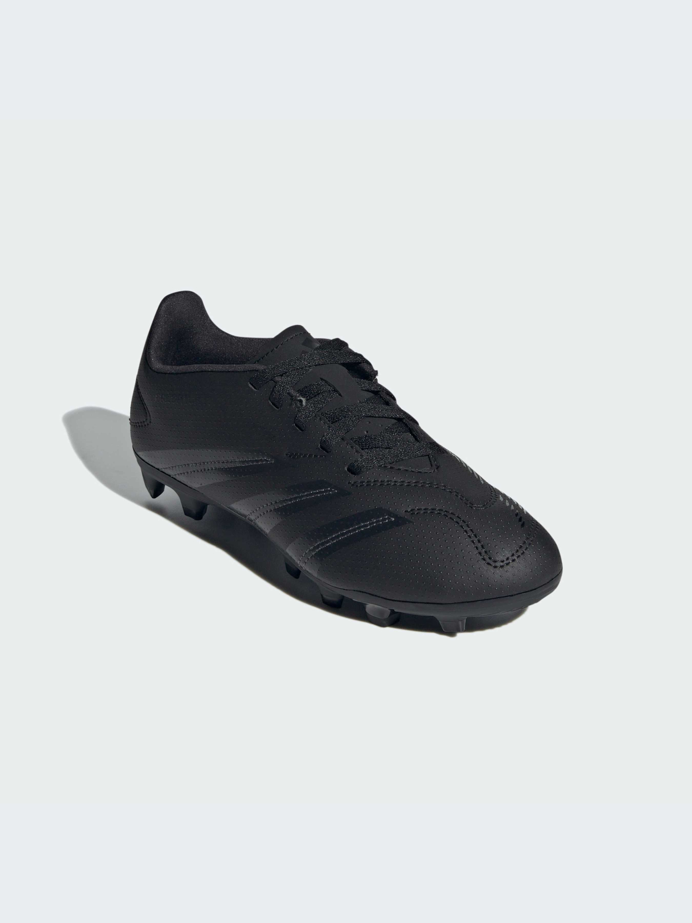 Кроссовки Adidas Predator модель IG5428 Кроссовки Adidas Predator модель IG5428 Фото