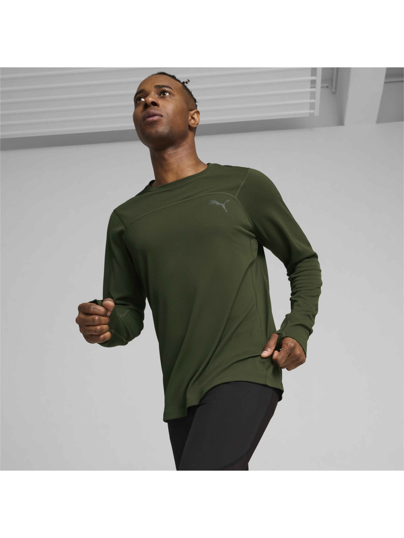 Худи и свитшоты PUMA M Seasons Drycell Ls Tee модель 525818 Худи и свитшоты PUMA M Seasons Drycell Ls Tee модель 525818 Фото