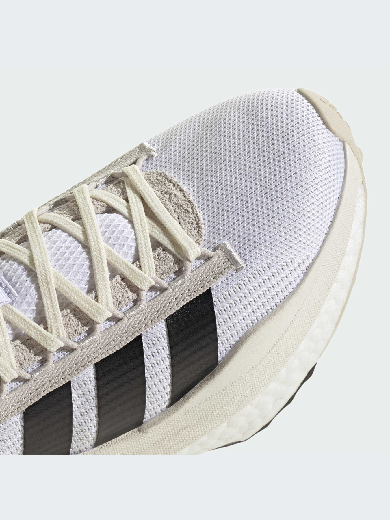 Кросівки Adidas AVRYN модель JH6664 Фото