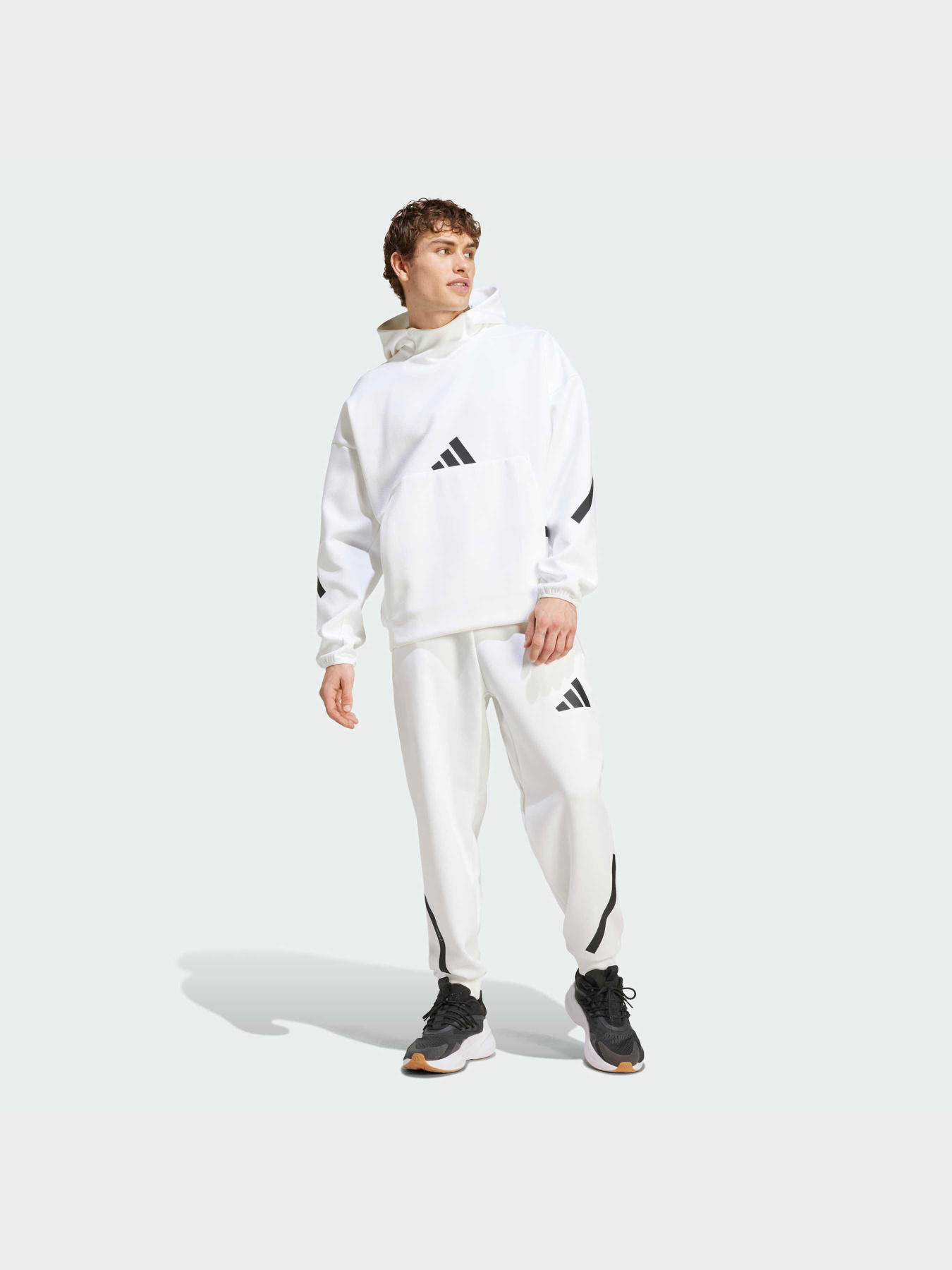 Худи и свитшоты Adidas ZNE модель JF2454 Фото