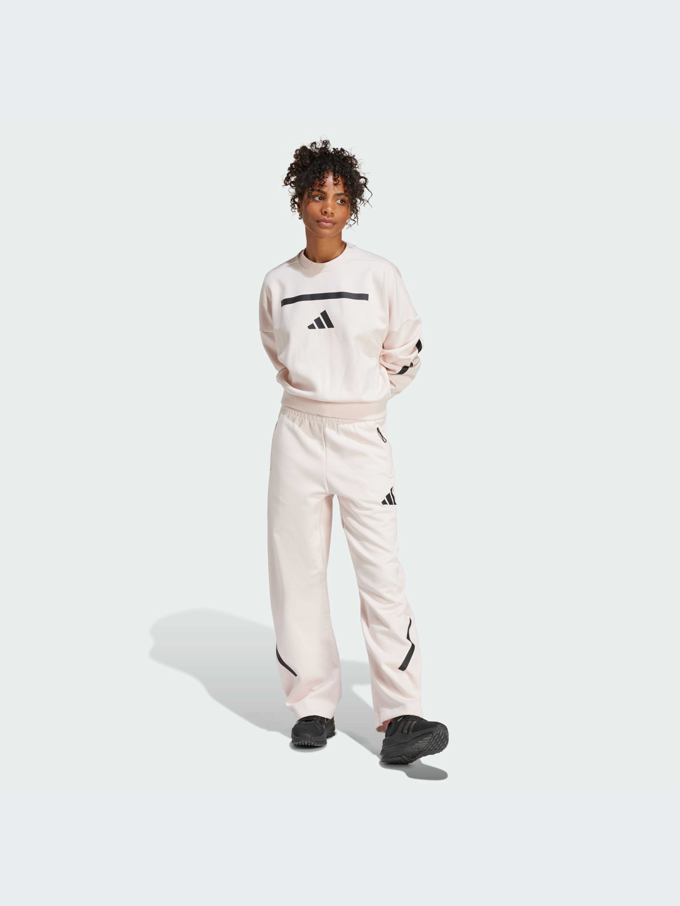 Брюки Adidas ZNE модель JF4780 Брюки Adidas ZNE модель JF4780 Фото