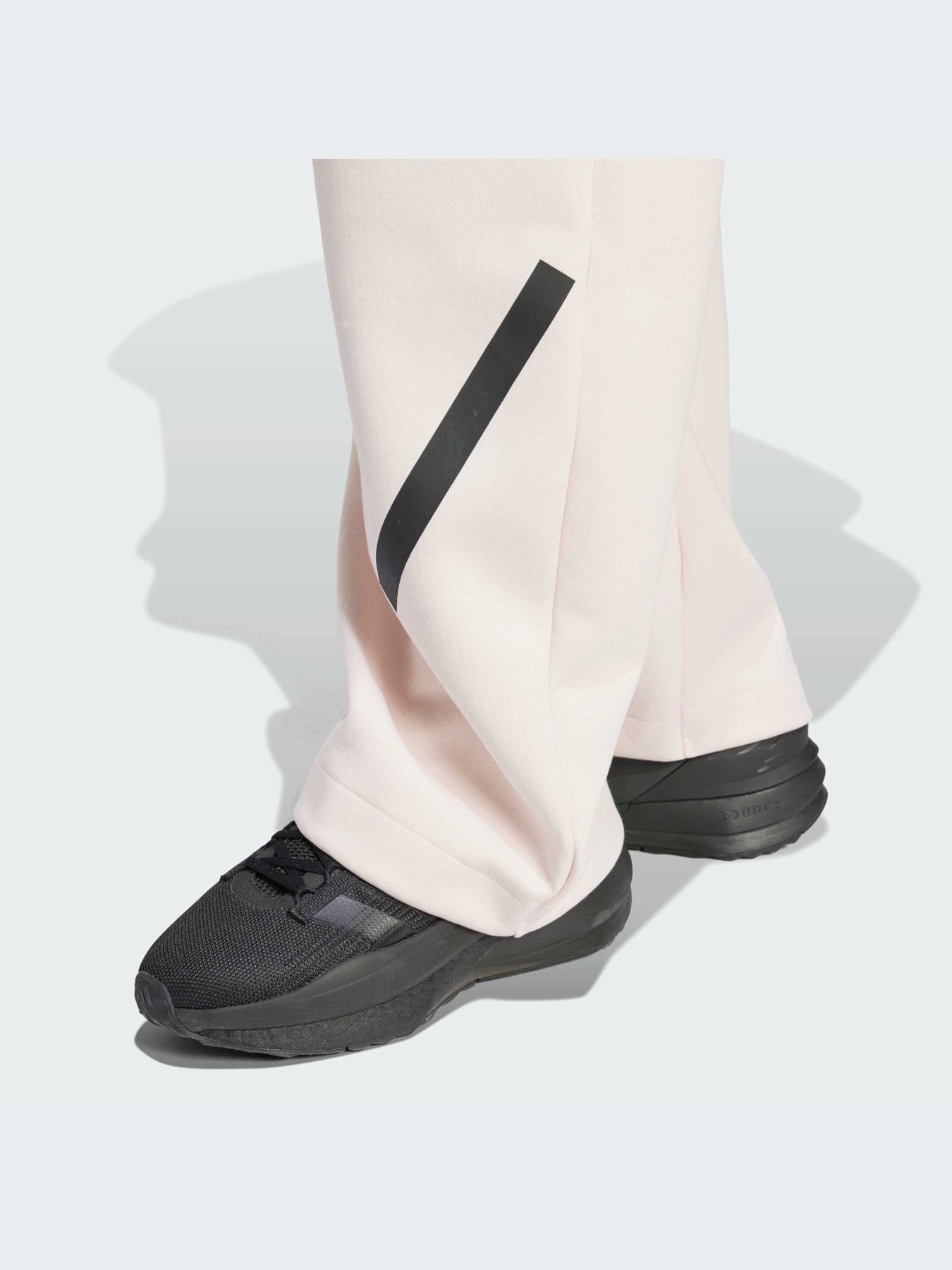 Брюки Adidas ZNE модель JF4780 Брюки Adidas ZNE модель JF4780 Фото
