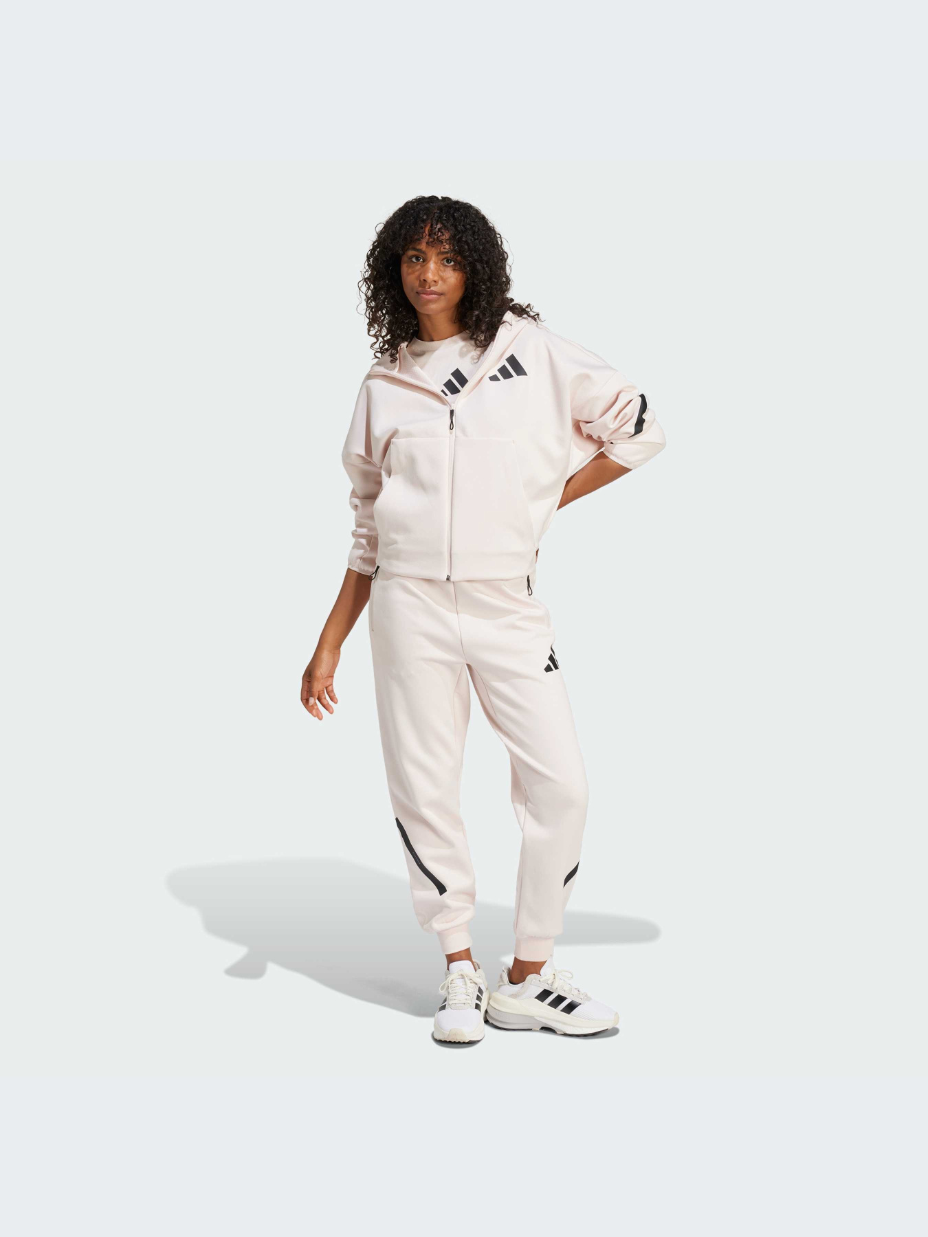 Брюки Adidas ZNE модель JF4788 Брюки Adidas ZNE модель JF4788 Фото