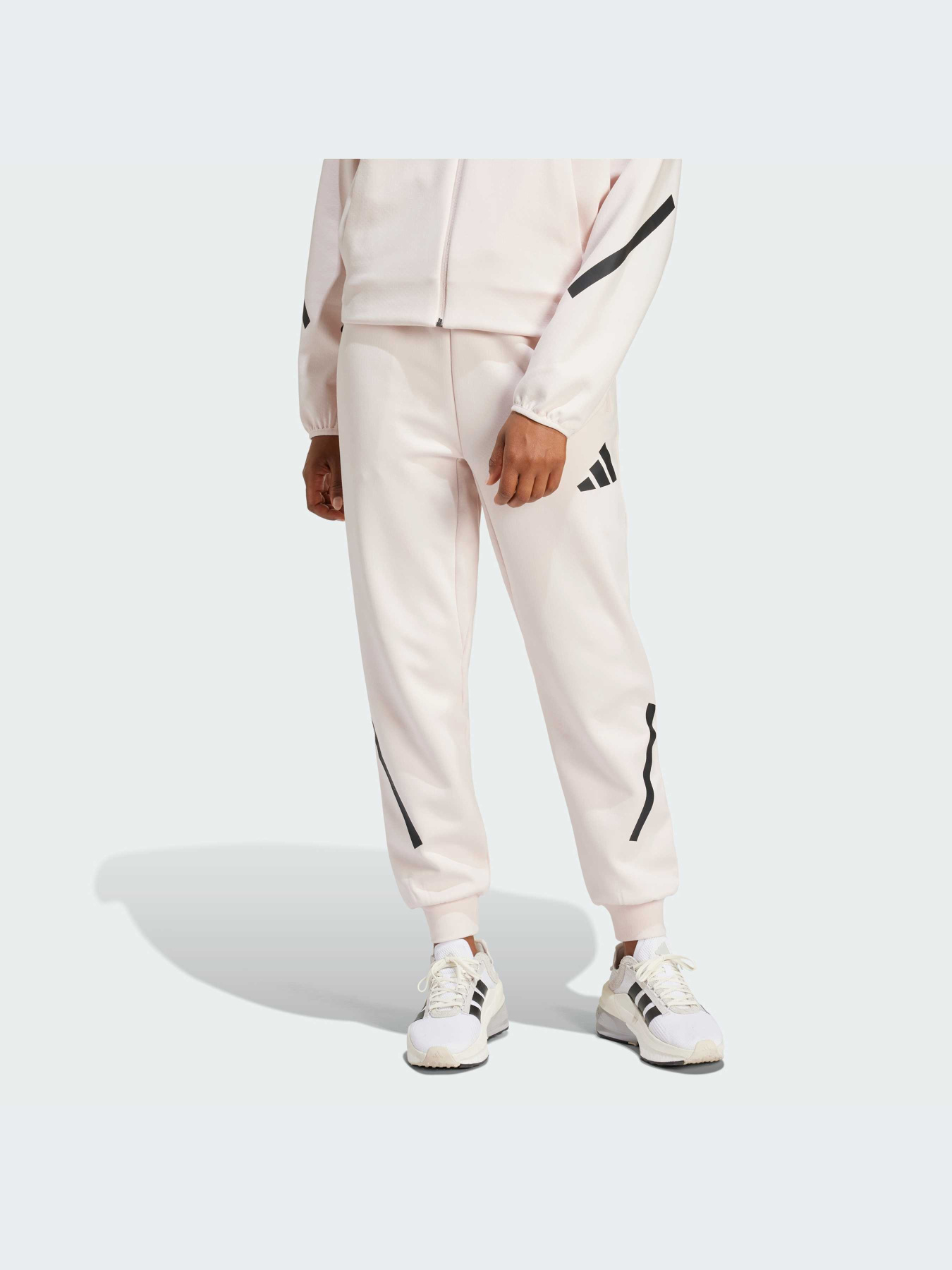 Брюки Adidas ZNE модель JF4788 Брюки Adidas ZNE модель JF4788 Фото