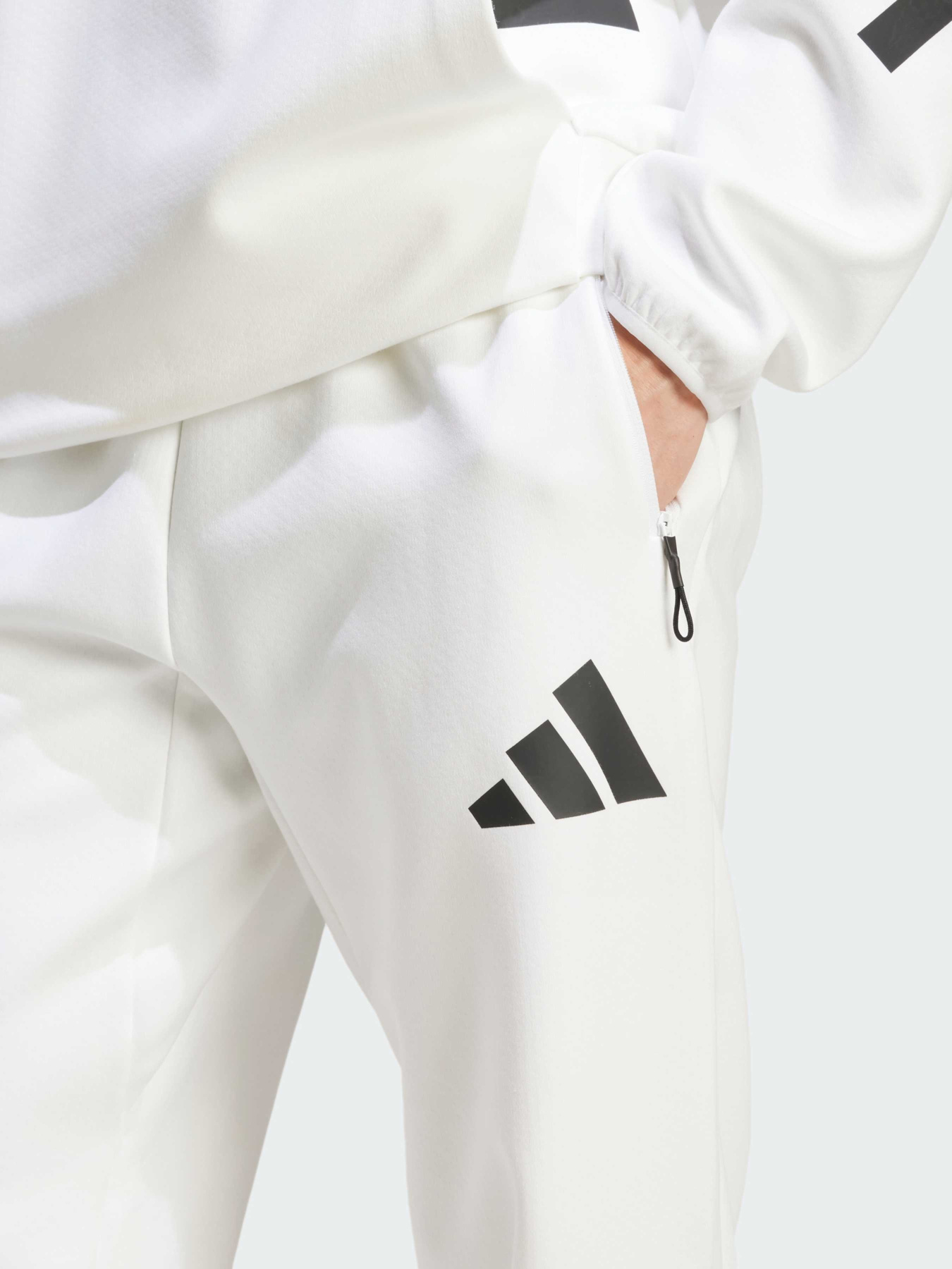 Брюки Adidas ZNE модель JF2449 Фото