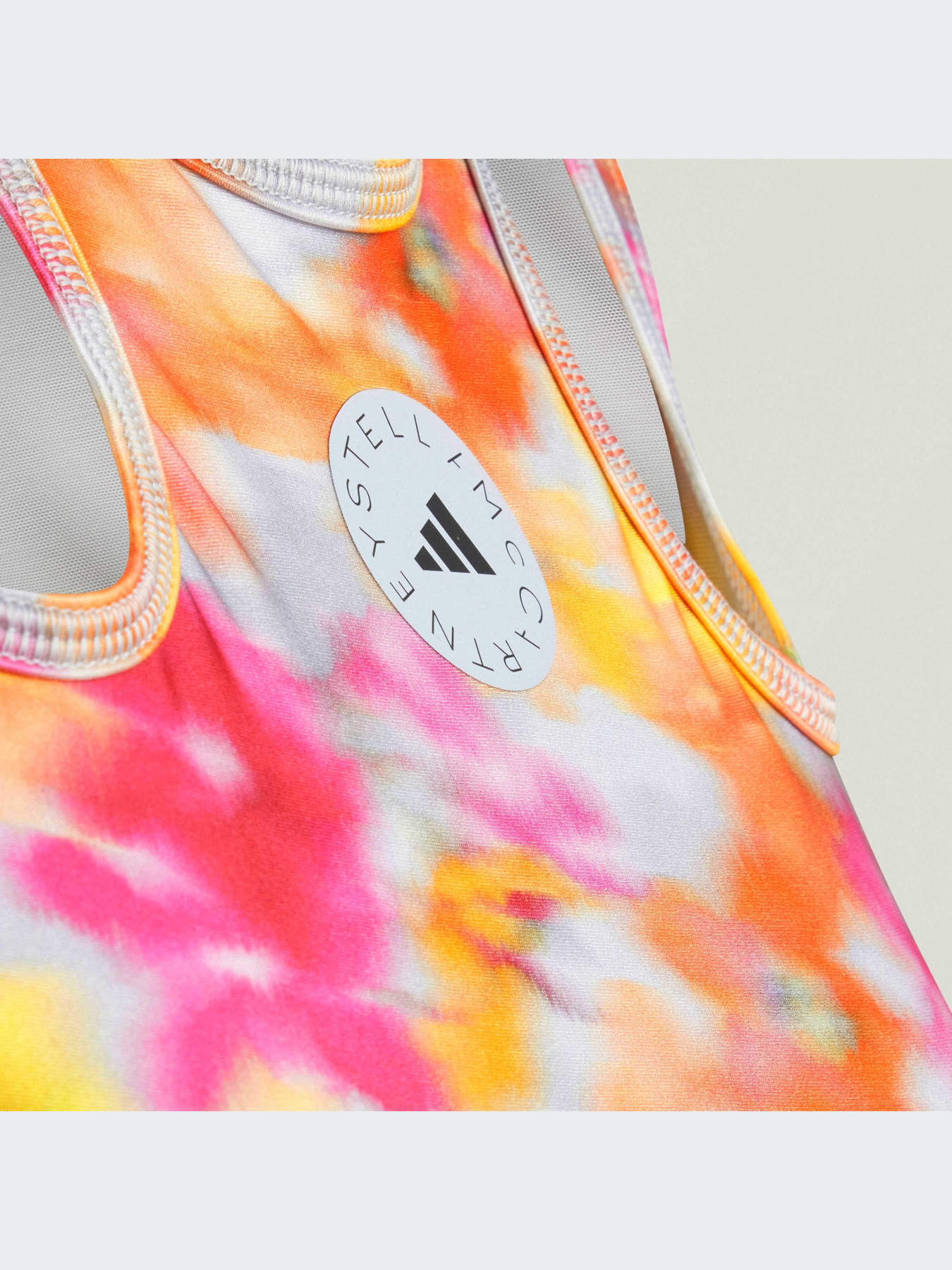 Футболки и поло Adidas модель IW6325 Фото