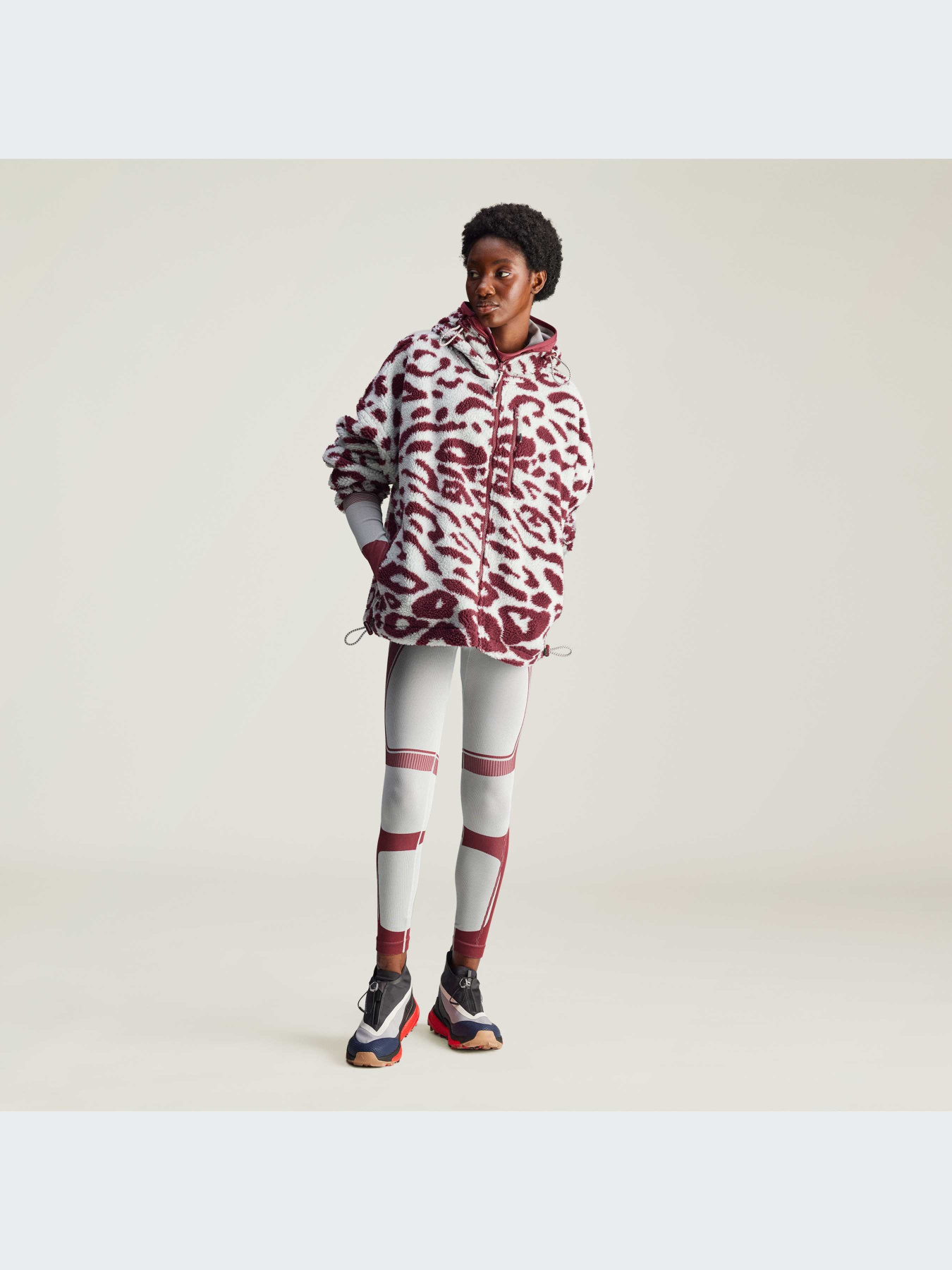 Куртки и дубленки Adidas модель IW3841 Куртки и дубленки Adidas модель IW3841 Фото