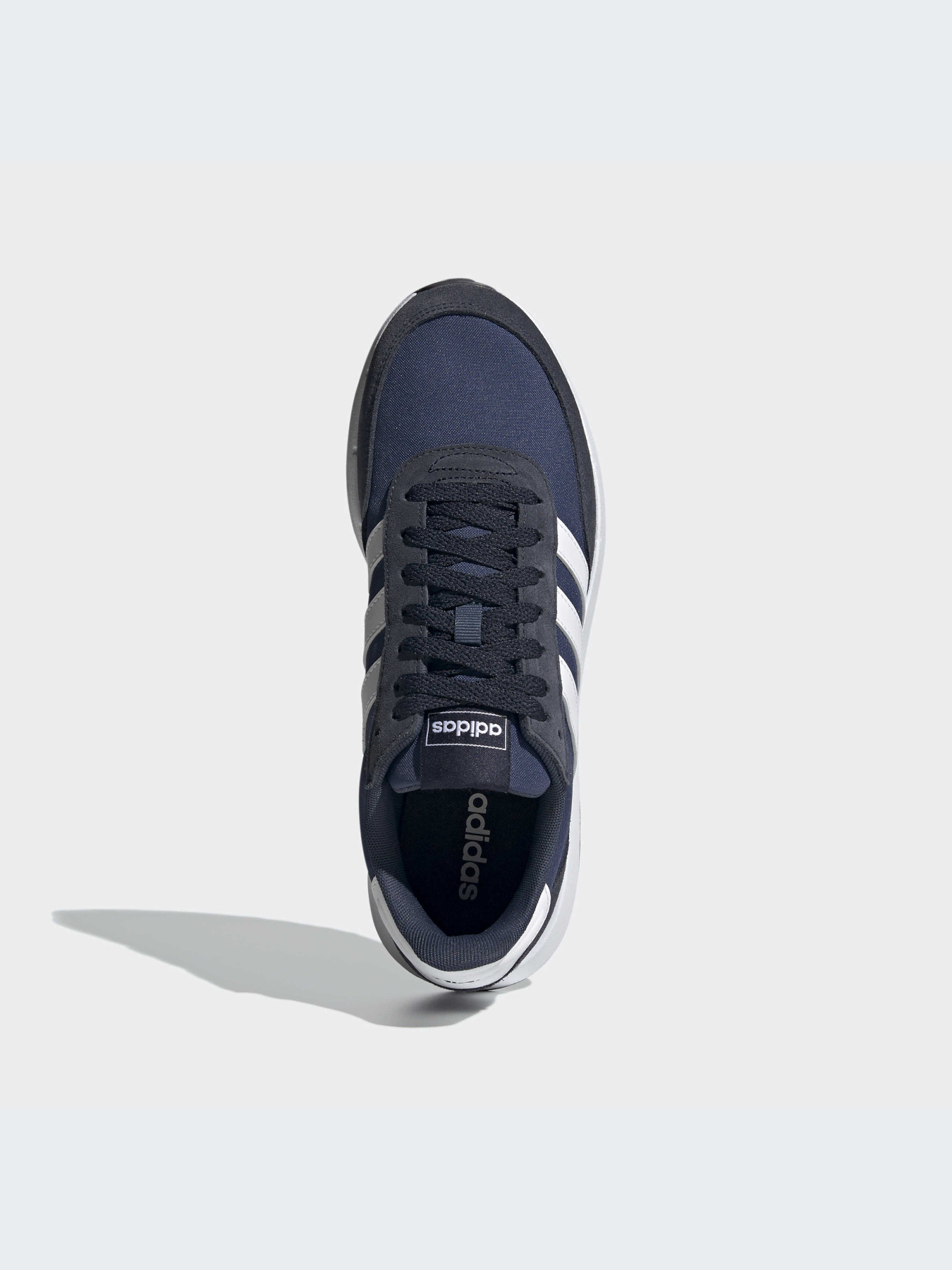 Кроссовки Adidas модель FZ0962 Кроссовки Adidas модель FZ0962 Фото