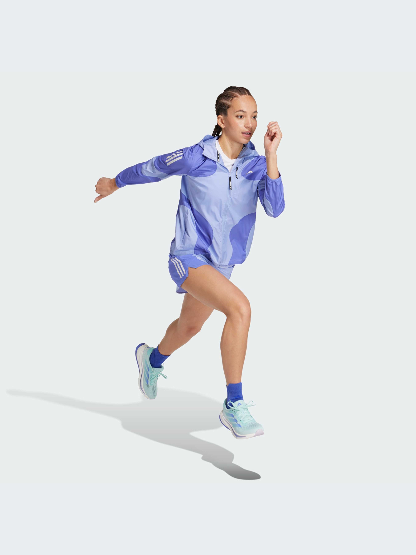 Куртки и дубленки Adidas модель IW0034 Куртки и дубленки Adidas модель IW0034 Фото