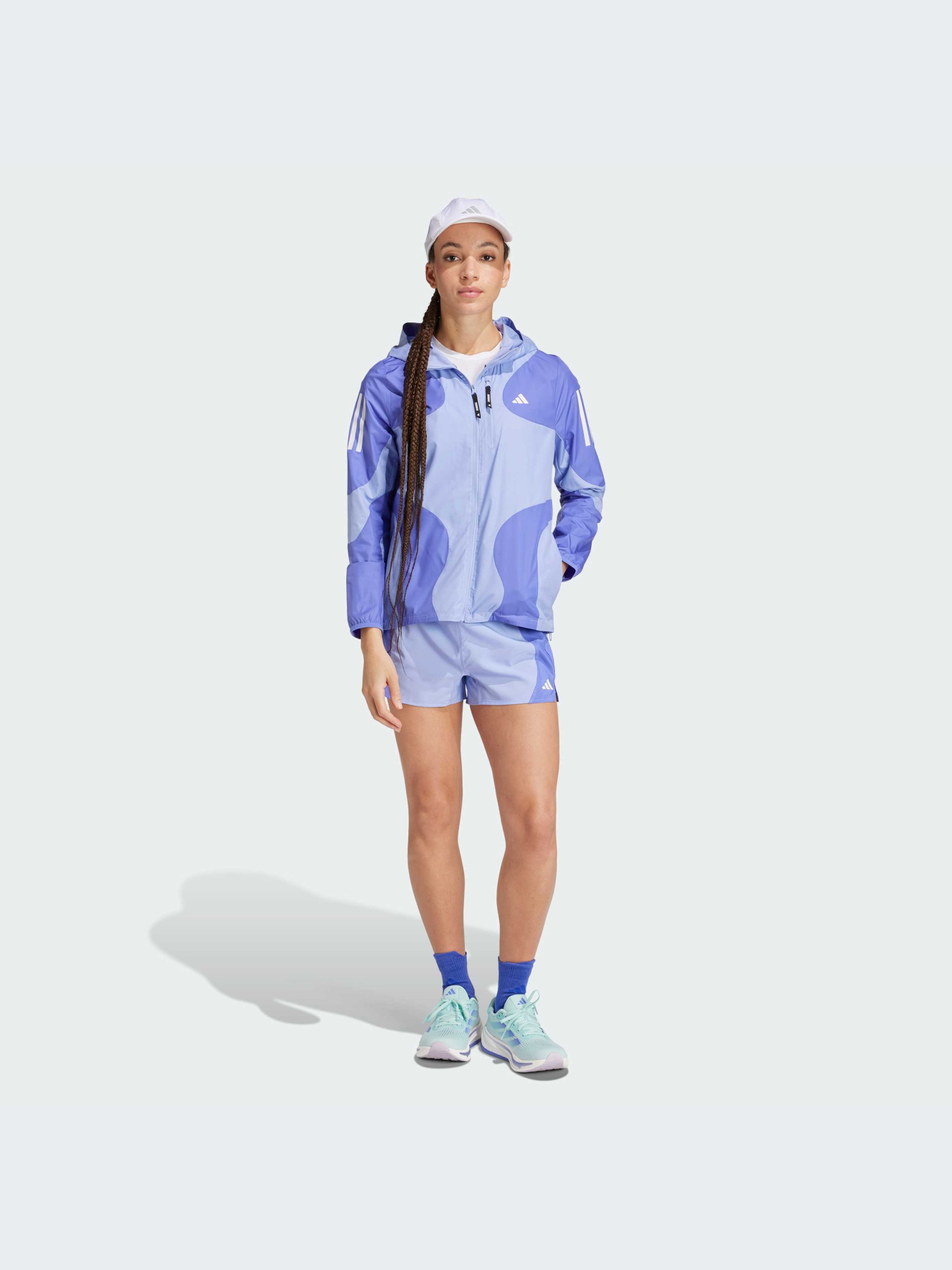 Куртки и дубленки Adidas модель IW0034 Куртки и дубленки Adidas модель IW0034 Фото