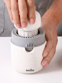 Соковитискач ручний для фруктів MBM HOME модель KP-06 WHITE Фото