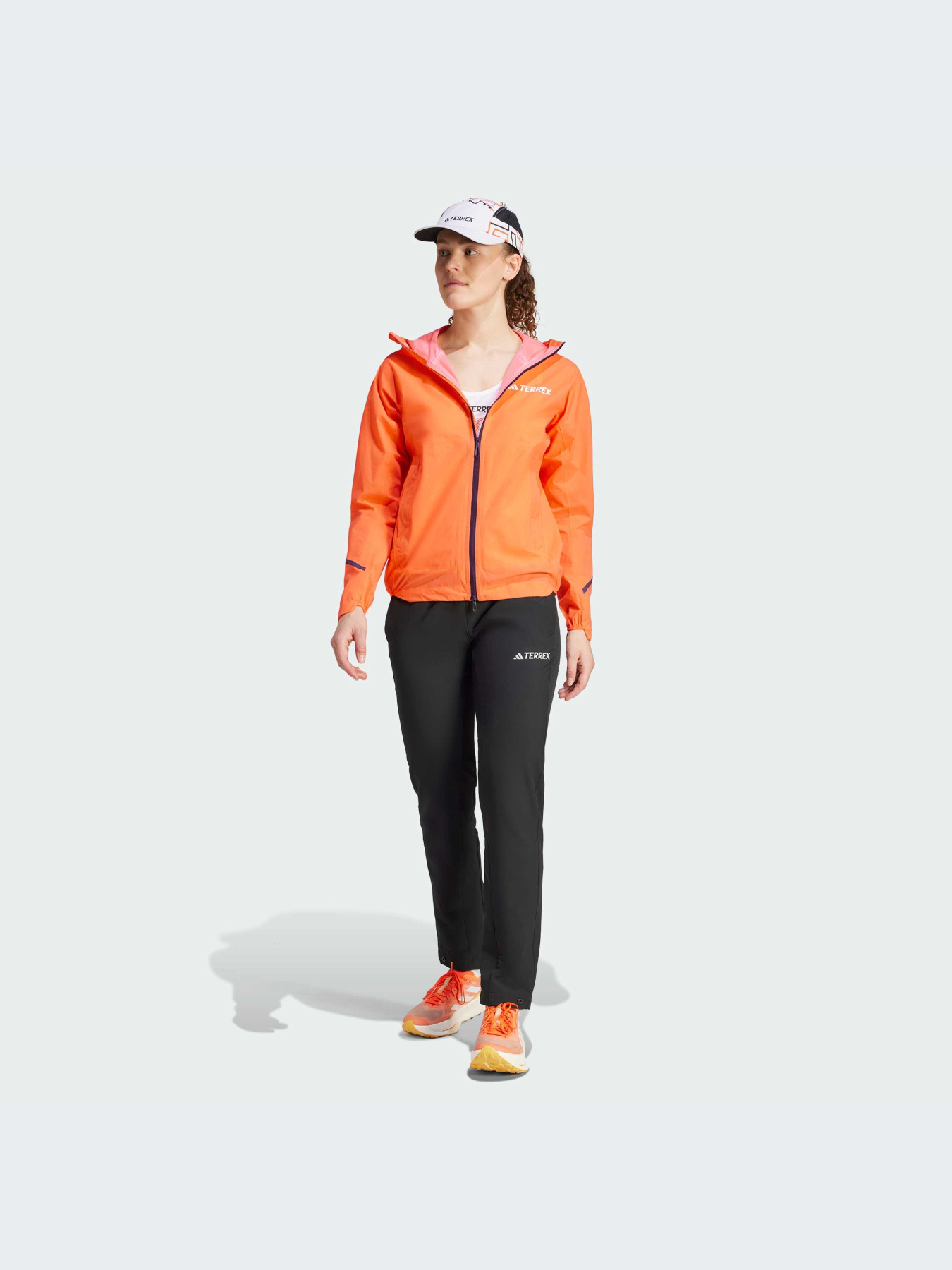 Куртки та дублянки Adidas модель IP1499 Куртки та дублянки Adidas модель IP1499 Фото