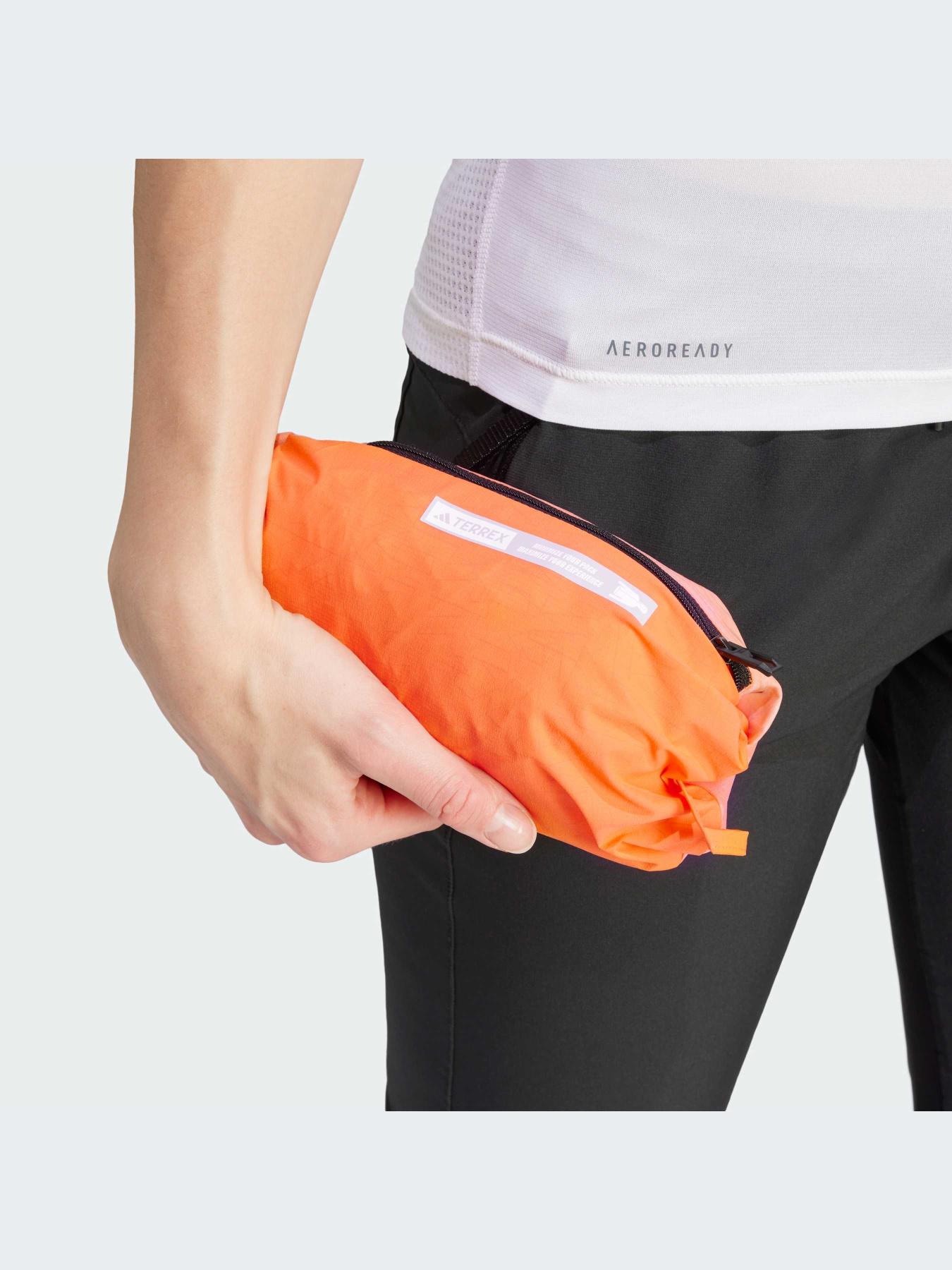Куртки та дублянки Adidas модель IP1499 Куртки та дублянки Adidas модель IP1499 Фото