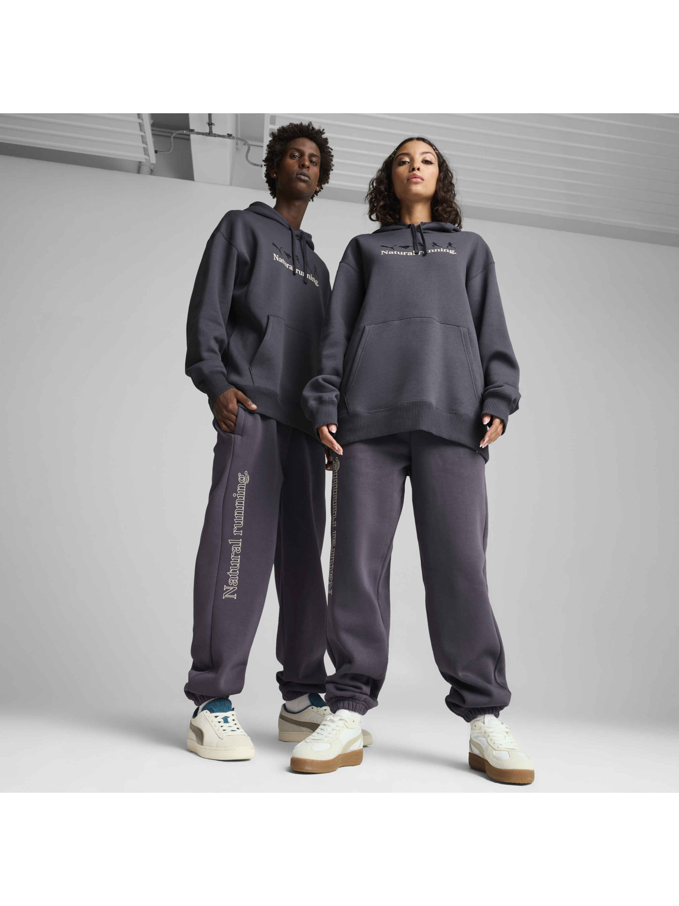 Штани PUMA Club De Course Sweatpants Fl модель 626731 Фото