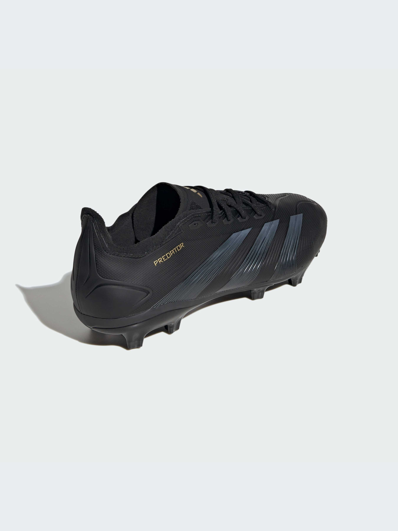 Кросівки Adidas Predator модель IF6347 Фото