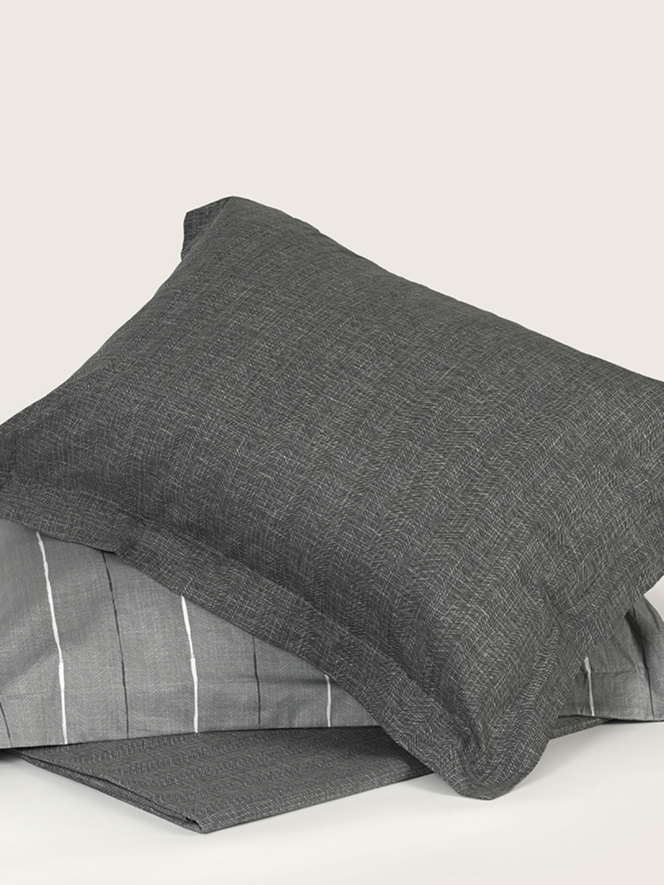 Наволочка "Сумерки" темно-серая из натурального сатина MBM HOME модель BL-P-07 GRAY/PRINT Фото
