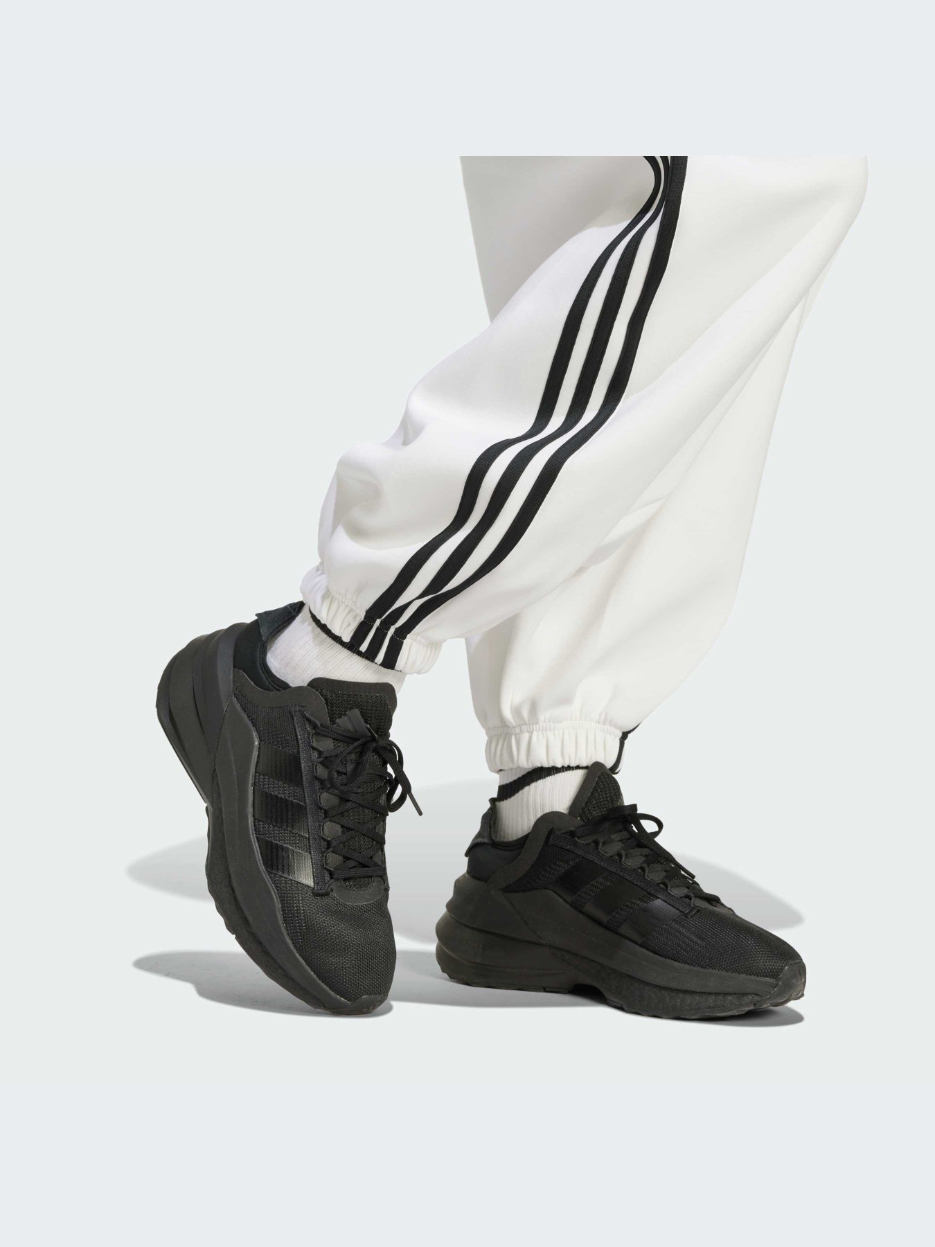 Штани Adidas 3 Stripes модель JJ1665 Штани Adidas 3 Stripes модель JJ1665 Фото