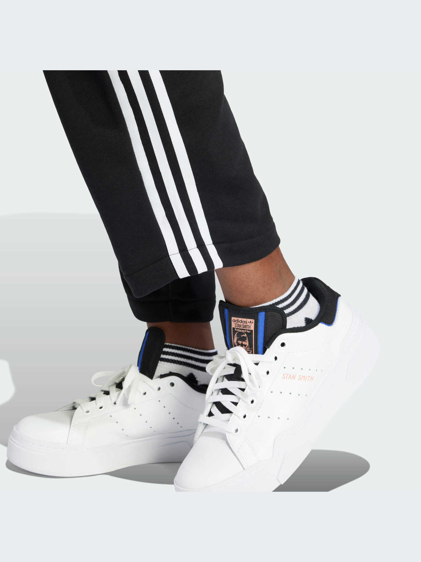 Брюки Adidas Adicolor модель IU2413 Фото