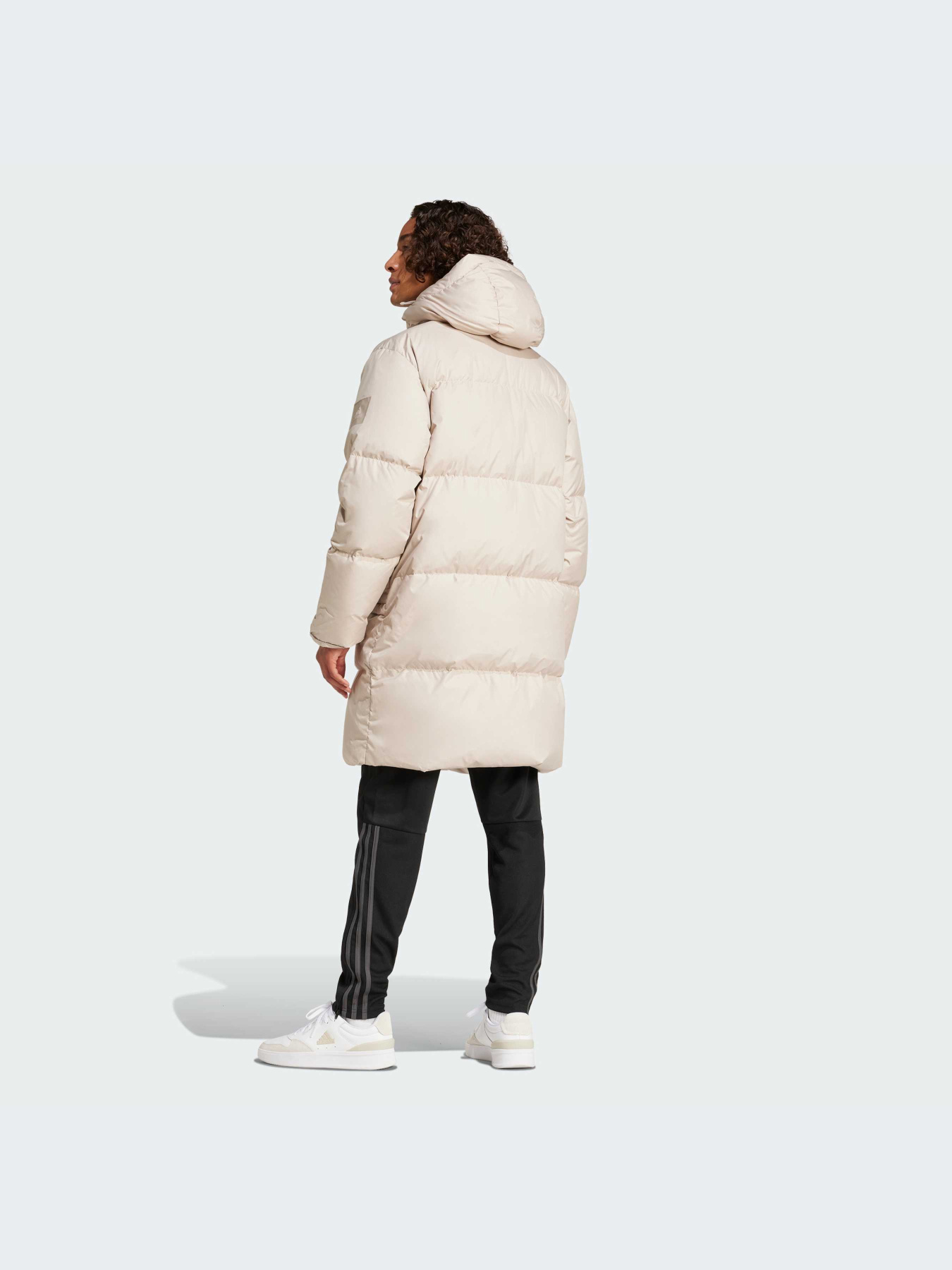 Куртки и дубленки Adidas модель IX8855 Куртки и дубленки Adidas модель IX8855 Фото