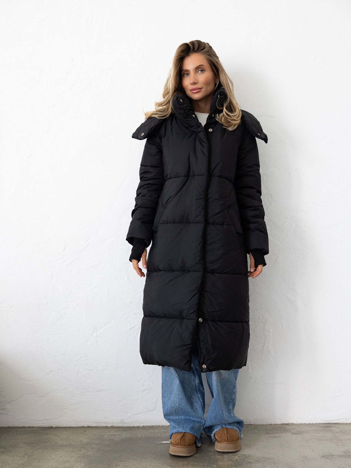 Куртки и дубленки FloveTouch Дана модель 4023BK_Dana_black Куртки и дубленки FloveTouch Дана модель 4023BK_Dana_black Фото