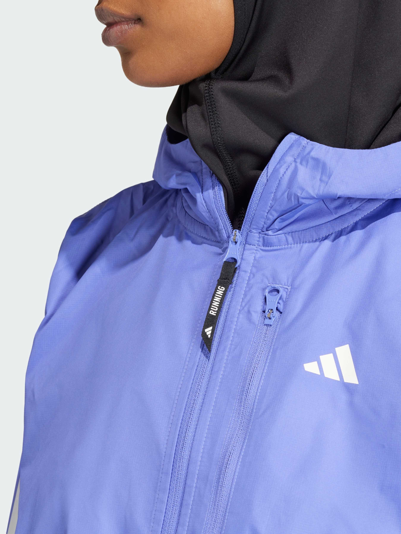 Куртки та дублянки Adidas модель IV5463 Куртки та дублянки Adidas модель IV5463 Фото