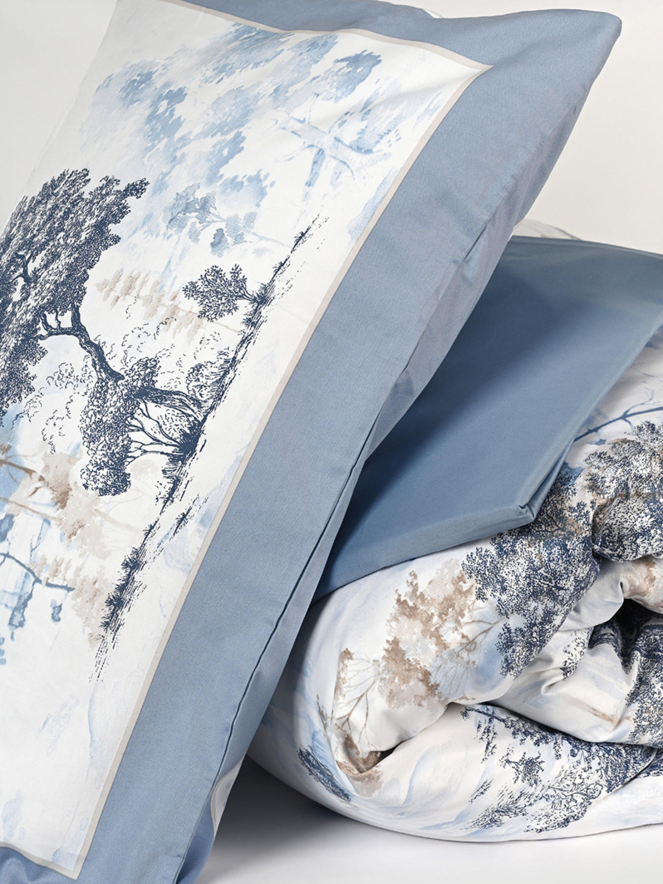 Наволочка "Магія лісу" з натурального сатину MBM HOME модель BL-P-01 BLUE/WHITE Фото