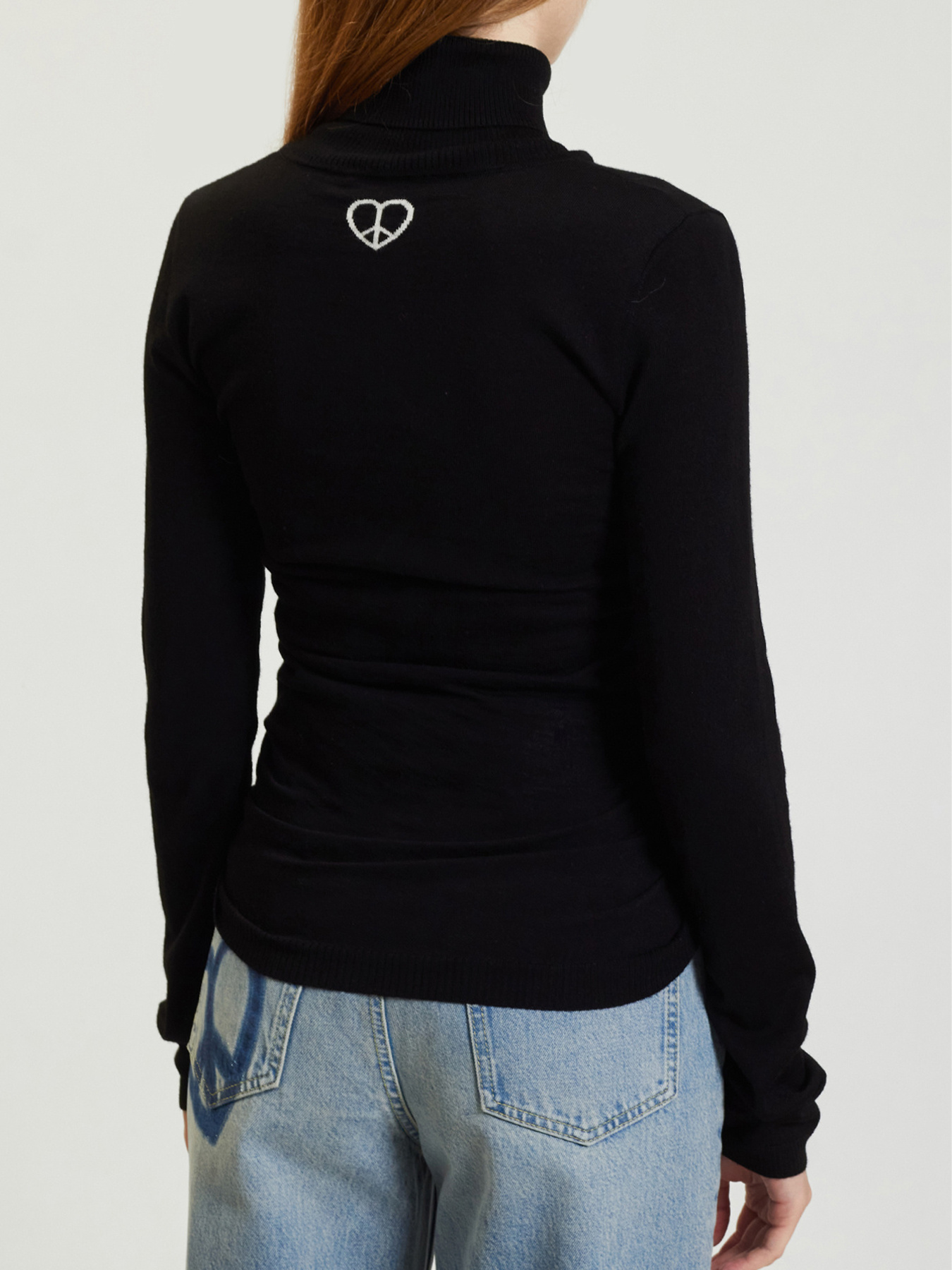 Светри та кардигани Moschino модель 242K2J090287001555 Фото
