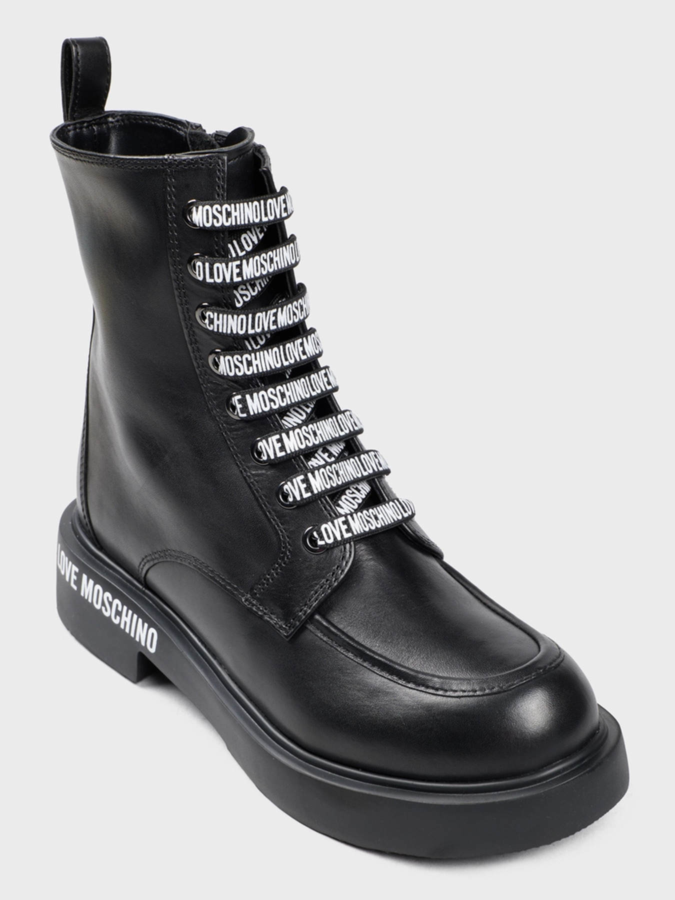 Ботинки и сапоги Moschino модель JA24214G0LIA0000 Фото