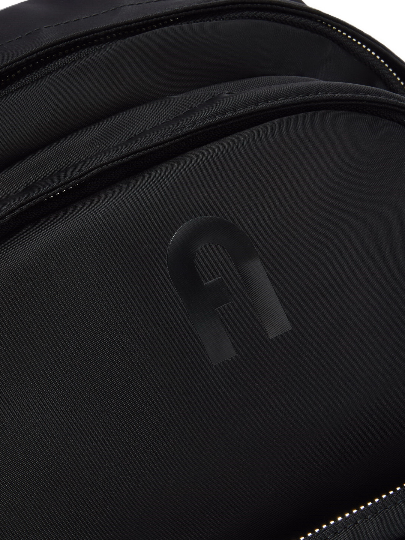 Рюкзаки Furla модель WB01399S50000O60001057 Рюкзаки Furla модель WB01399S50000O60001057 Фото