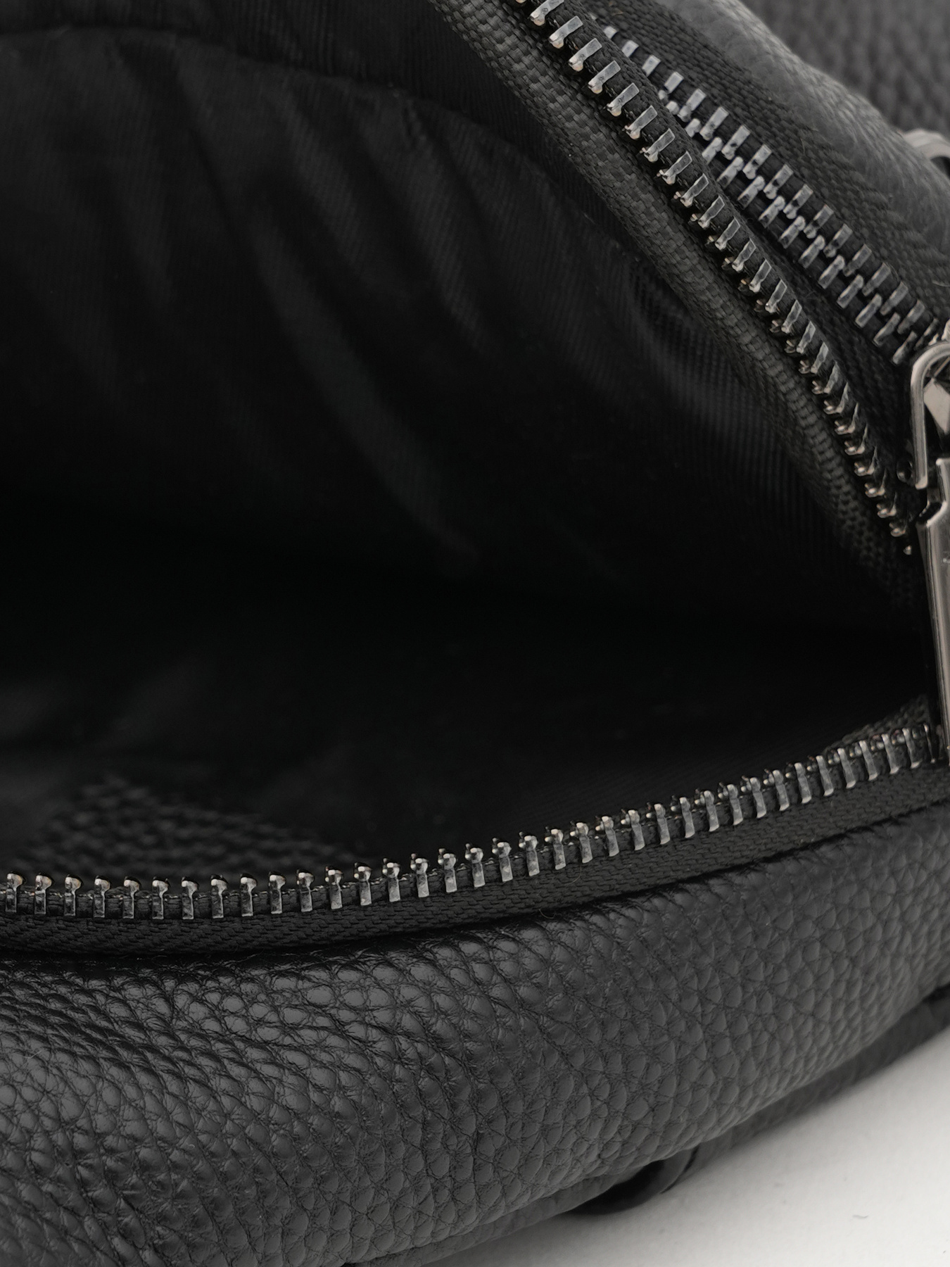 Рюкзаки Borsa Leather модель K1328b-black Фото