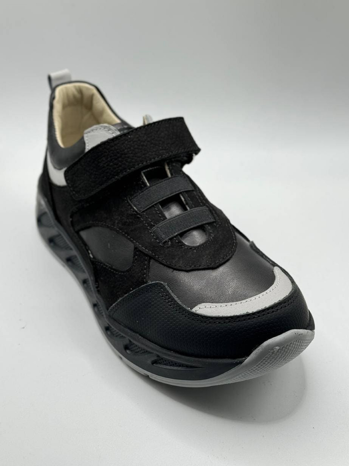 Кроссовки Perlina модель 105black Кроссовки Perlina модель 105black Фото