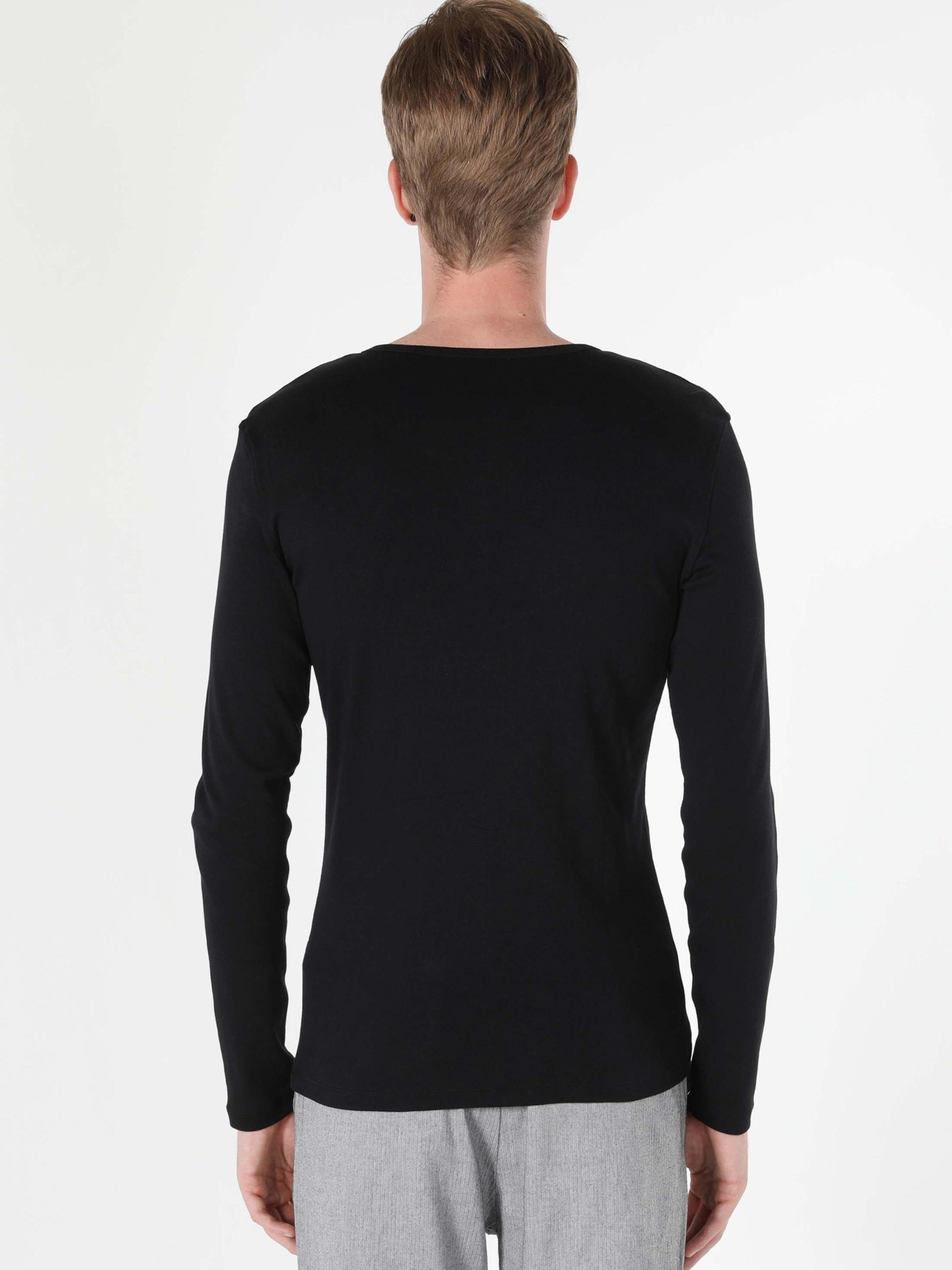 Худи и свитшоты Colin’s модель CL1022847_q1.v1_BLK Фото