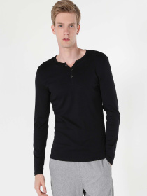 Худи и свитшоты Colin’s модель CL1022847_q1.v1_BLK Фото