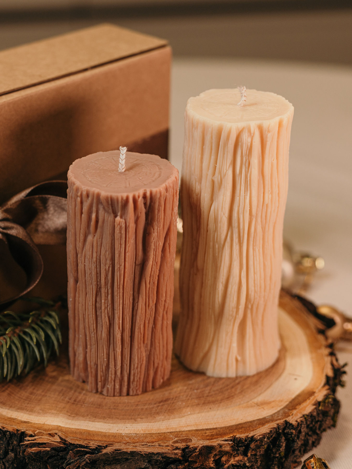 Аромасвеча "Полено", аромат - Redwoods and Moss (секвоя и мох) Candle Design модель 130.2012 Фото