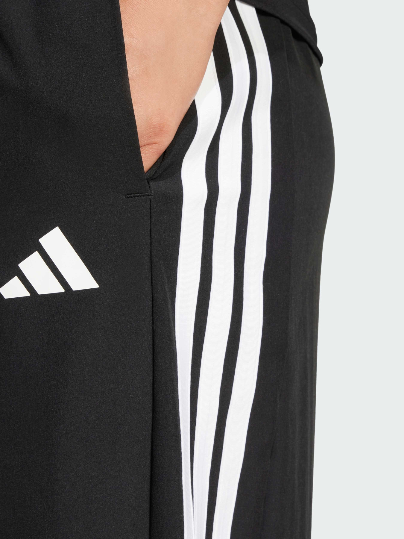 Брюки Adidas 3 Stripes модель JI8313 Фото