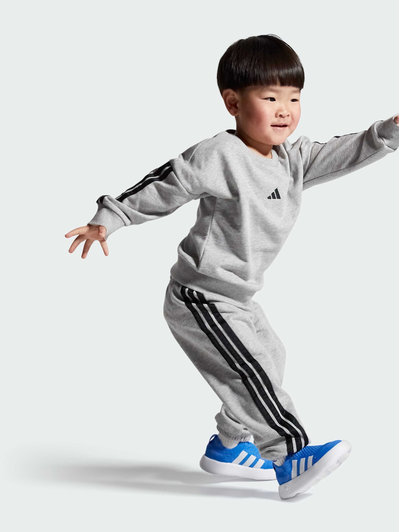 Кросівки Adidas модель IH1265 Фото