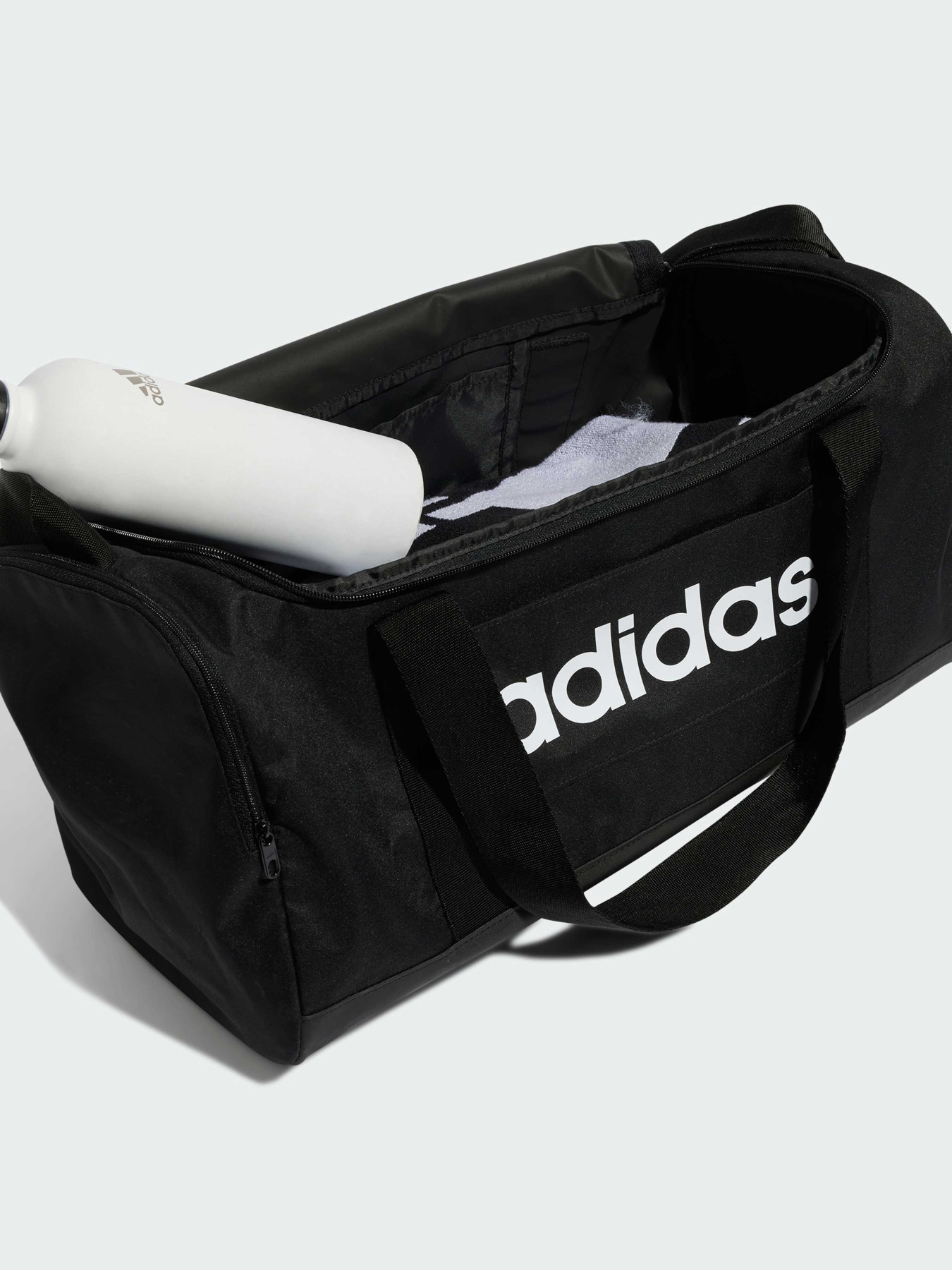 Сумки Adidas модель JE8343 Сумки Adidas модель JE8343 Фото