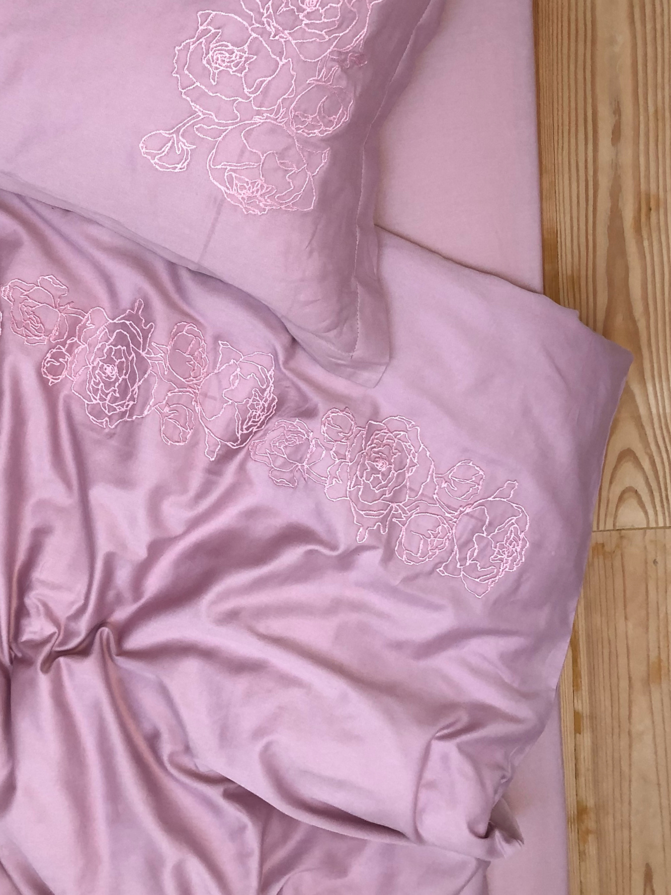 Підковдра рожева з вишитими півоніями Cozy модель 8009460 Підковдра рожева з вишитими півоніями Cozy модель 8009460 Фото