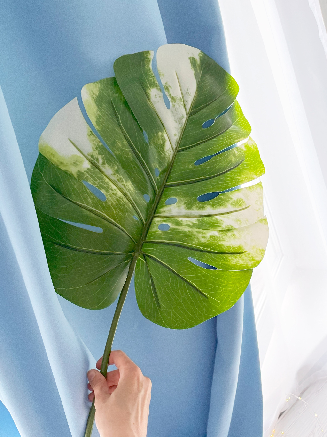Штучне листя "Monstera Alba" Engard модель TW-53 Фото