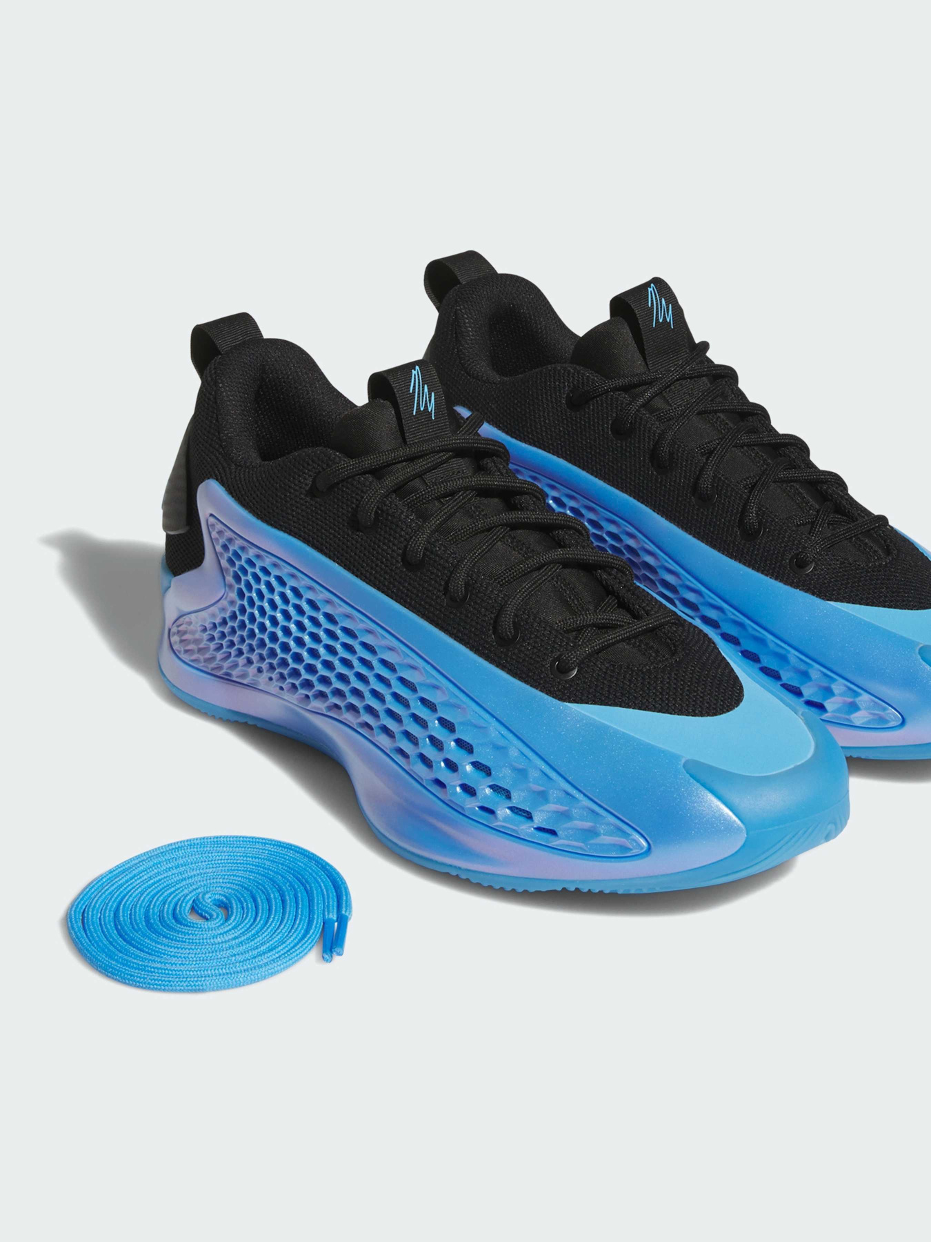 Кроссовки Adidas модель JQ6139 Фото
