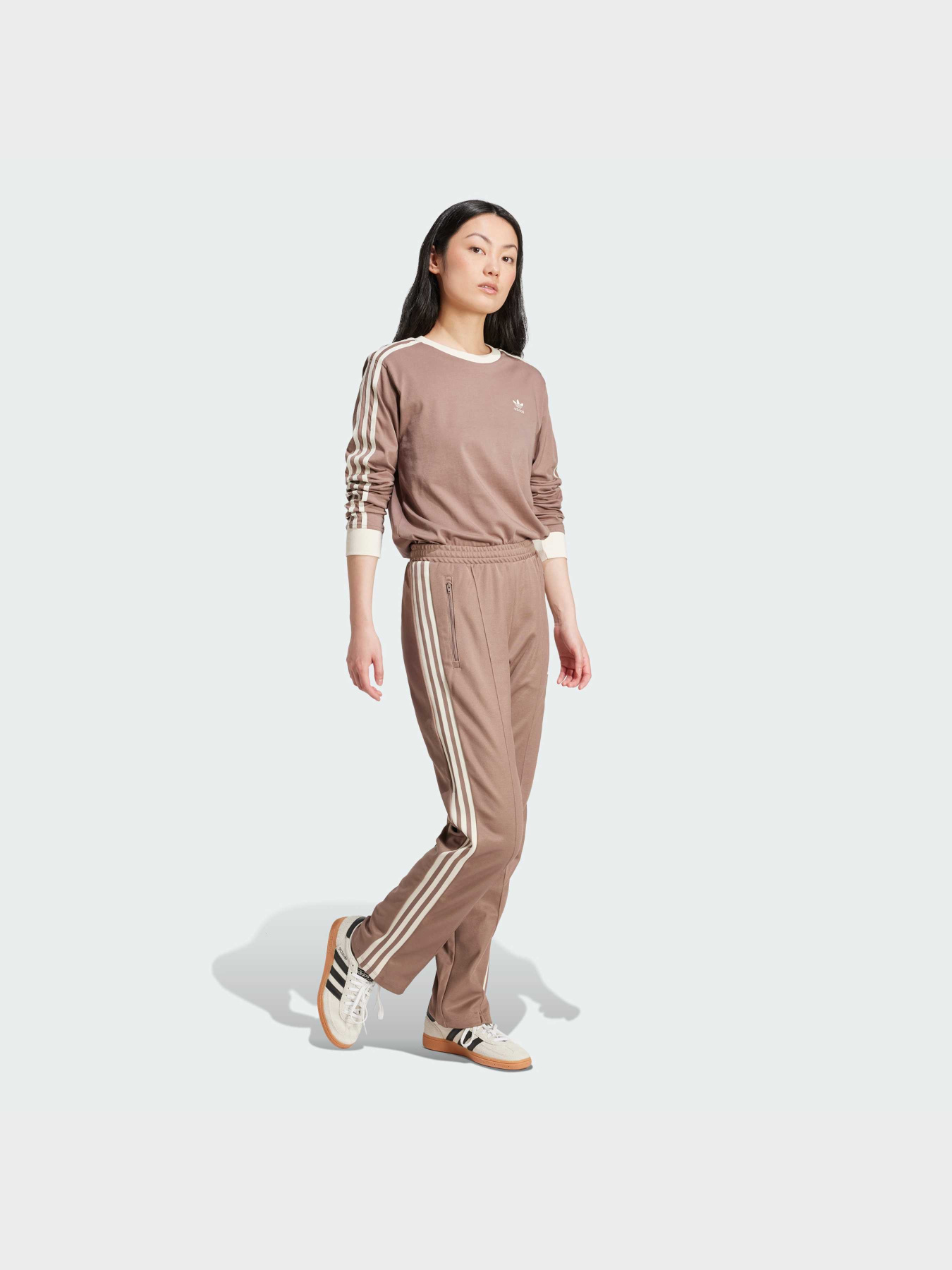 Штани Adidas Adicolor модель JC5792 Штани Adidas Adicolor модель JC5792 Фото