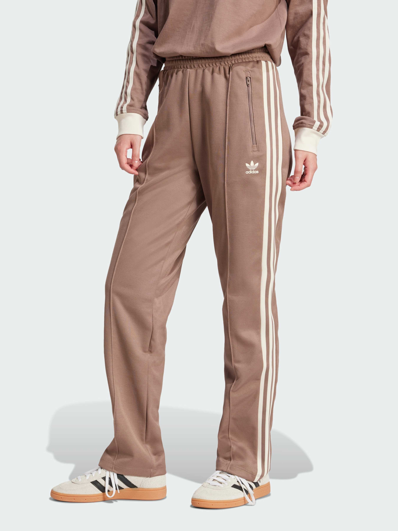 Штани Adidas Adicolor модель JC5792 Штани Adidas Adicolor модель JC5792 Фото
