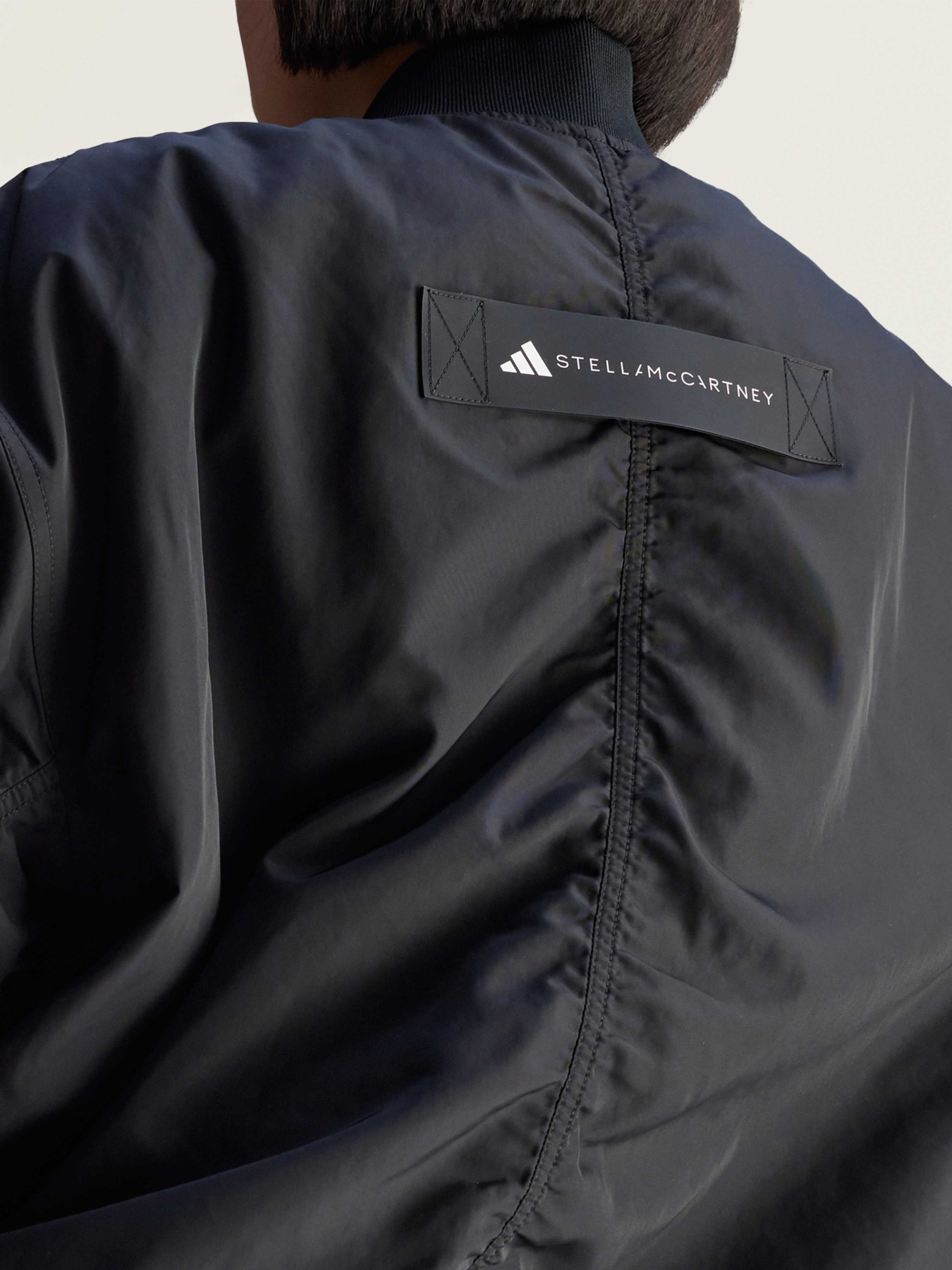 Куртки та дублянки Adidas модель JF8466 Куртки та дублянки Adidas модель JF8466 Фото