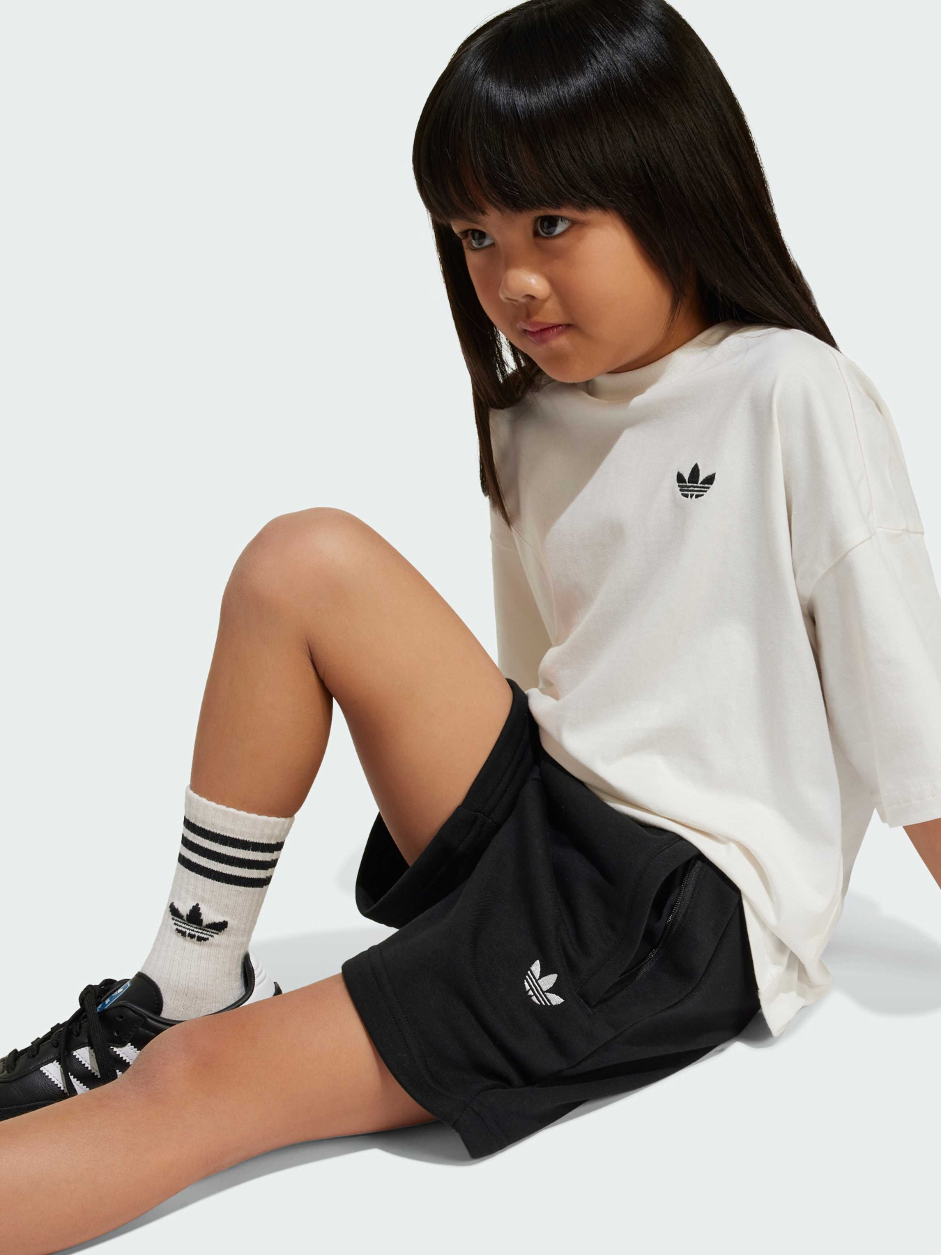 Костюмы Adidas x Disney модель JD3105 Костюмы Adidas x Disney модель JD3105 Фото