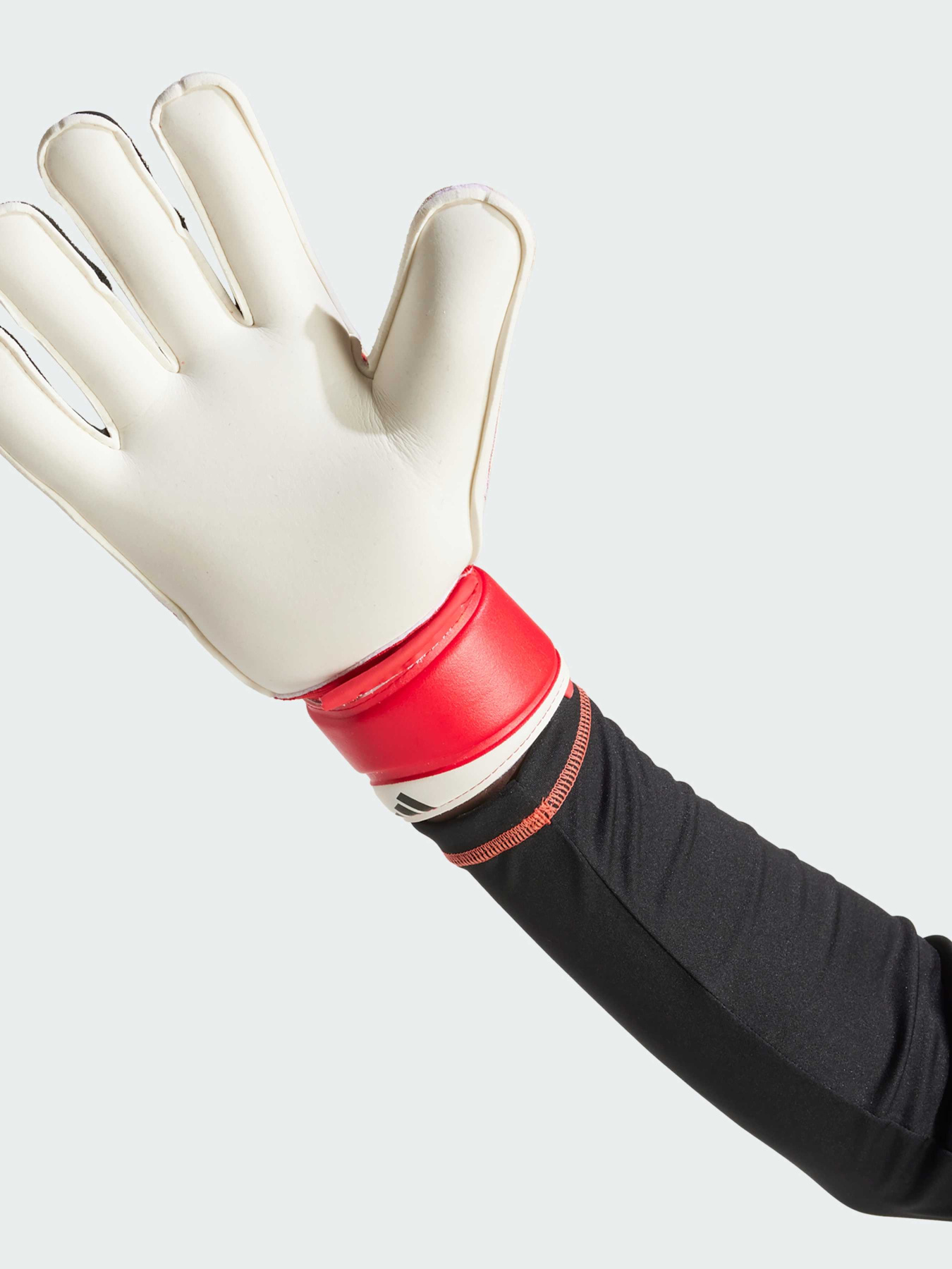 Перчатки для спорта Adidas Predator модель JH3801 Перчатки для спорта Adidas Predator модель JH3801 Фото